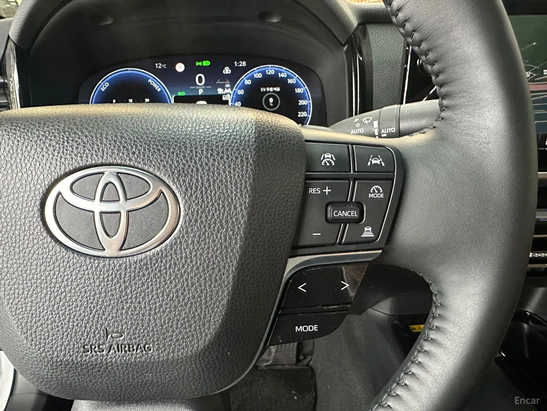 Toyota Camry (XV80) превью 14