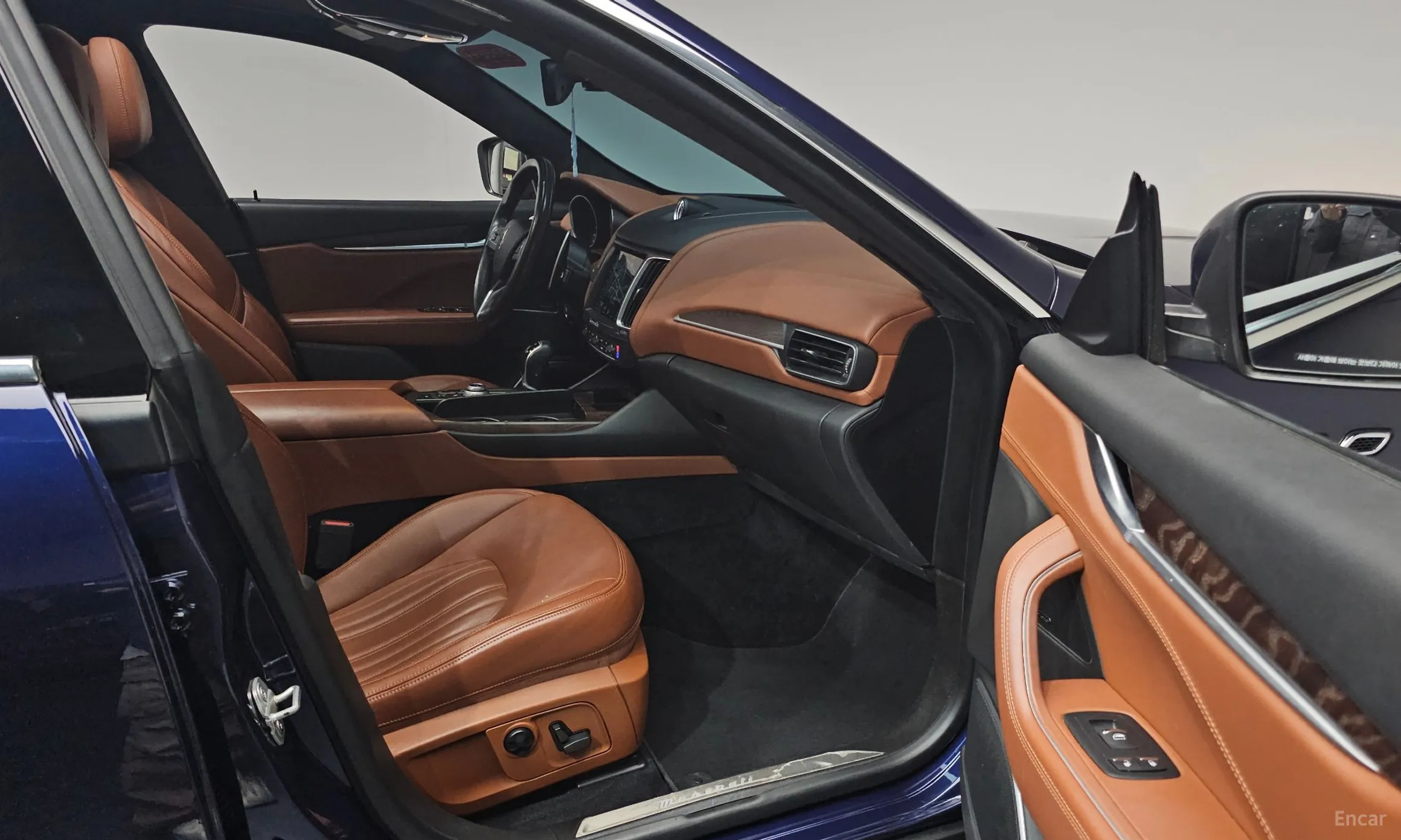 Maserati Levante превью 10