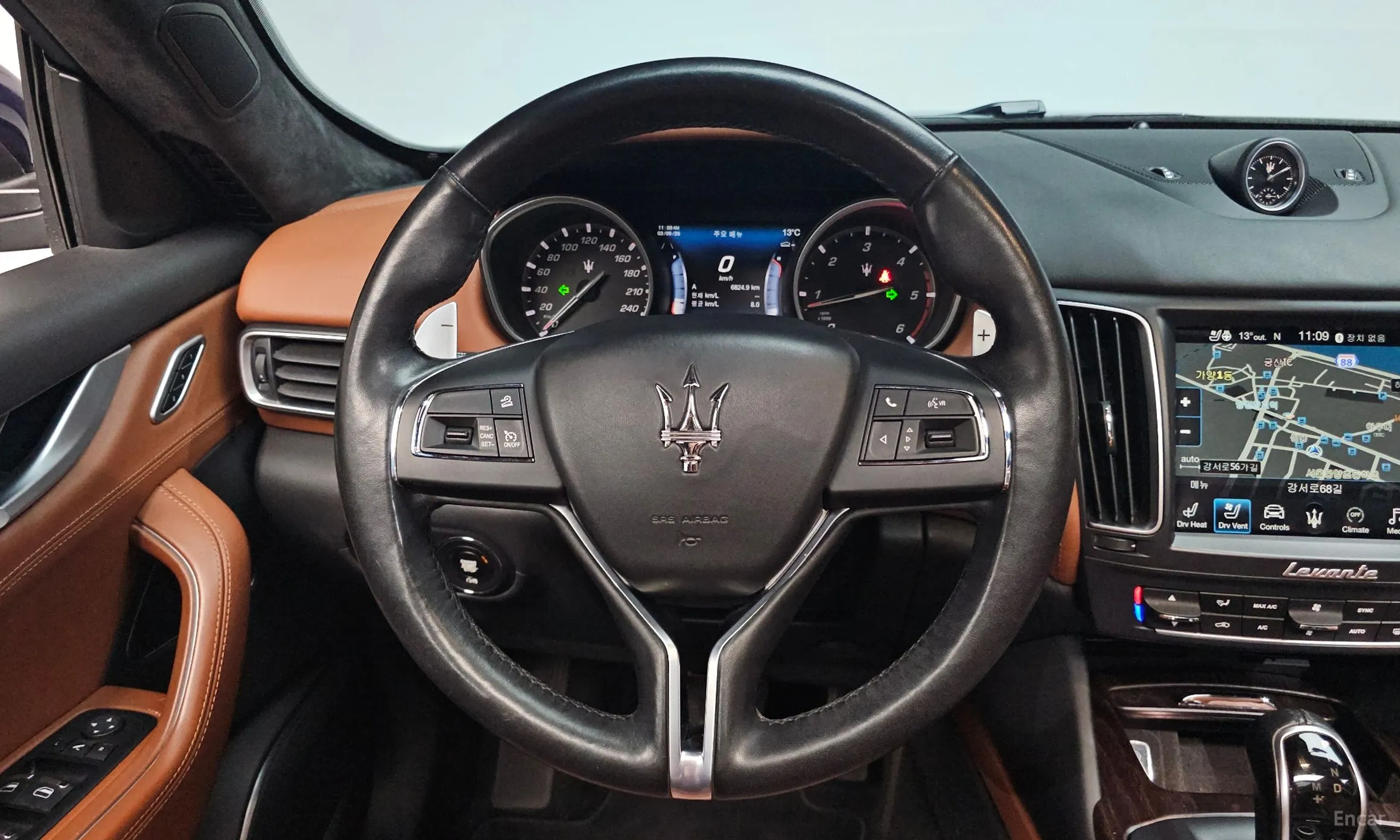 Maserati Levante превью 13