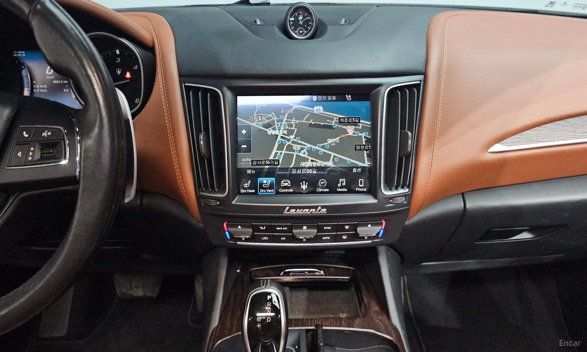 Maserati Levante превью 14