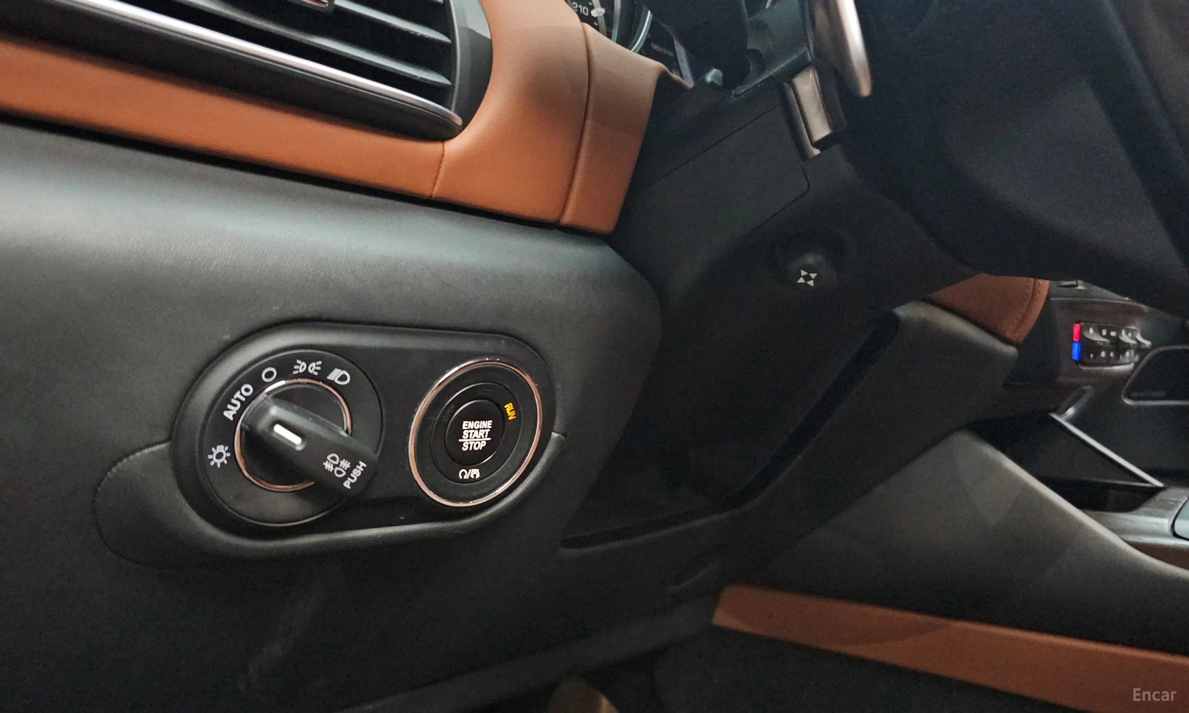 Maserati Levante превью 18