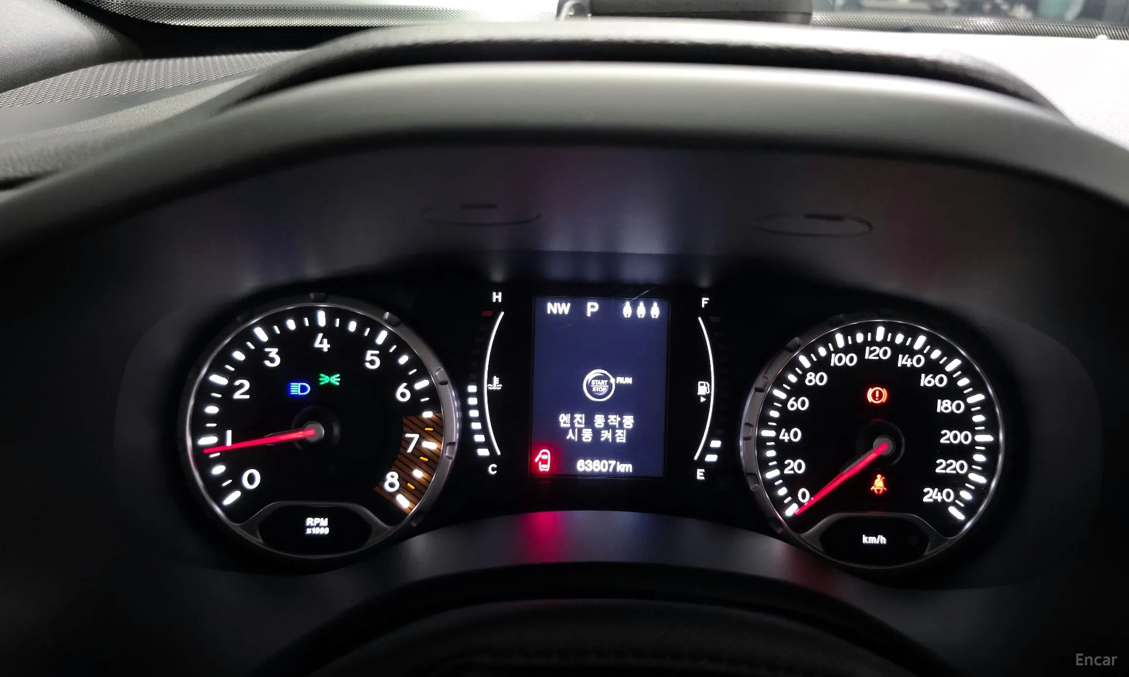 Jeep Renegade превью 8