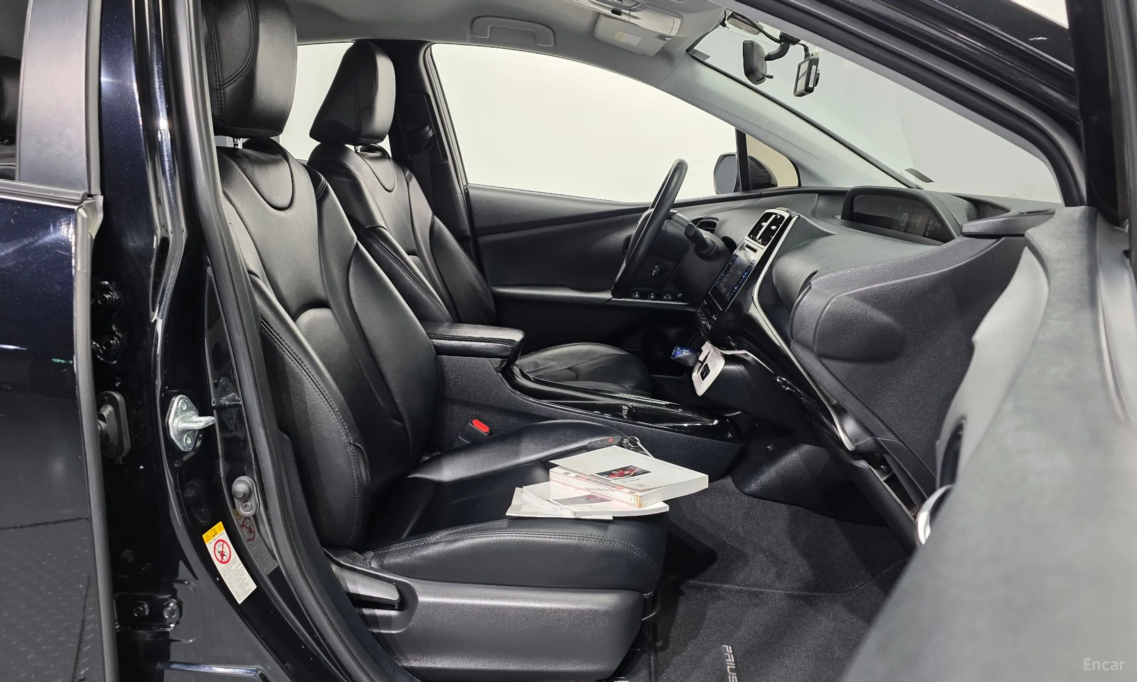 Toyota Prius 4th Generation превью 11