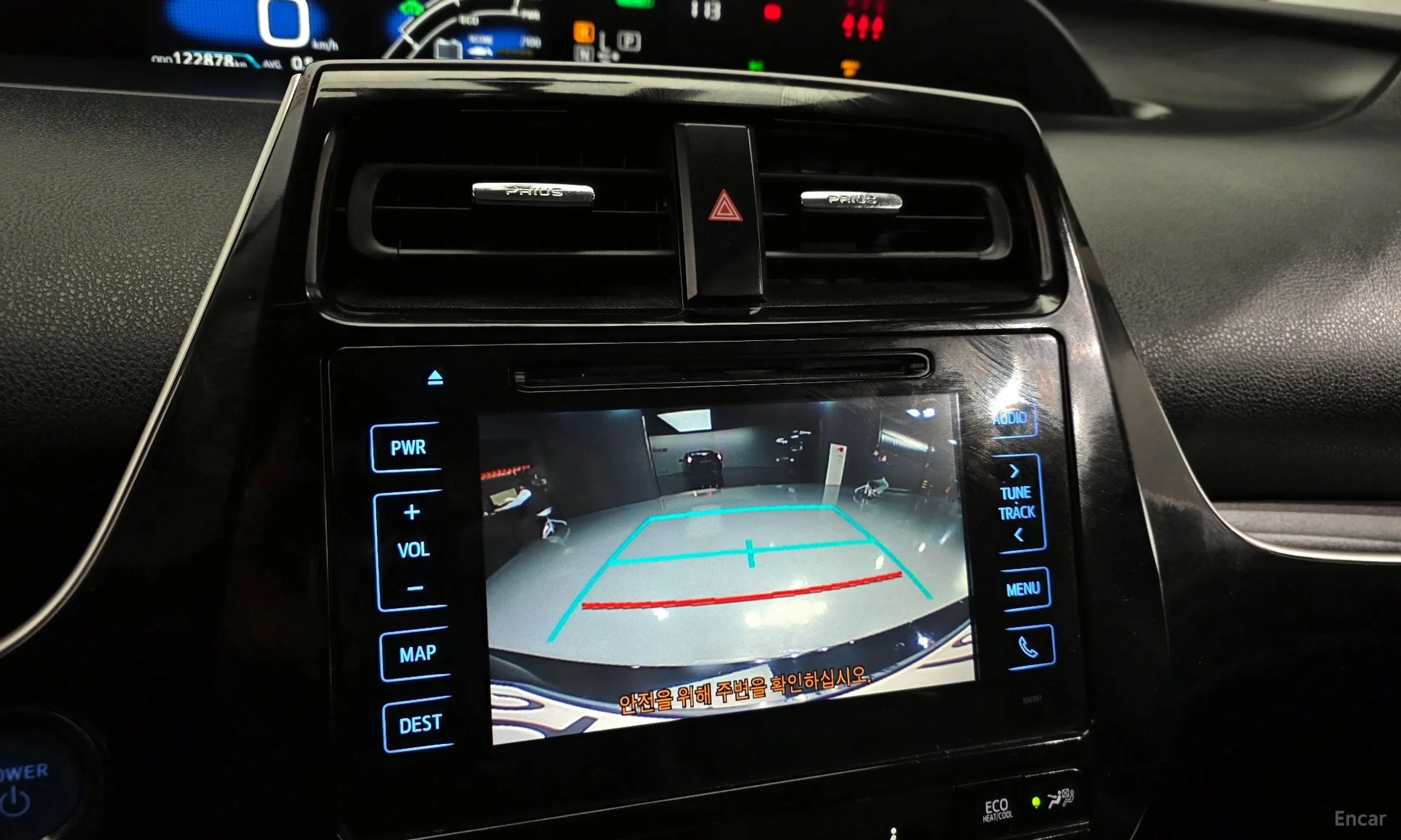Toyota Prius 4th Generation превью 15