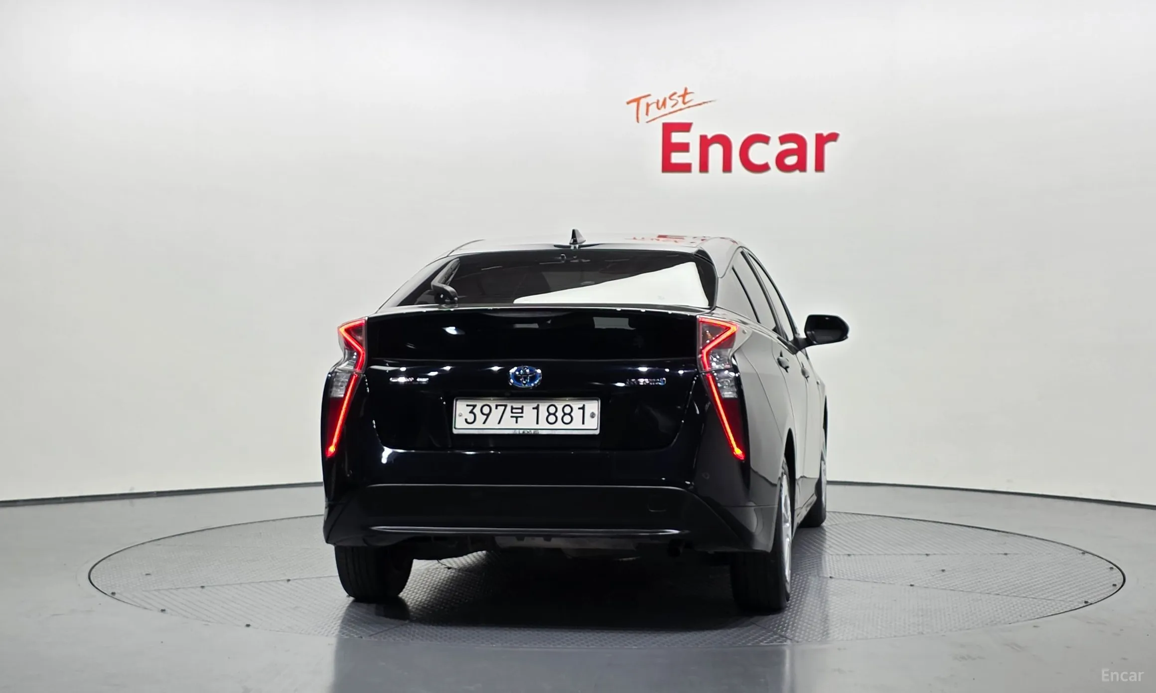 Toyota Prius 4th Generation превью 4