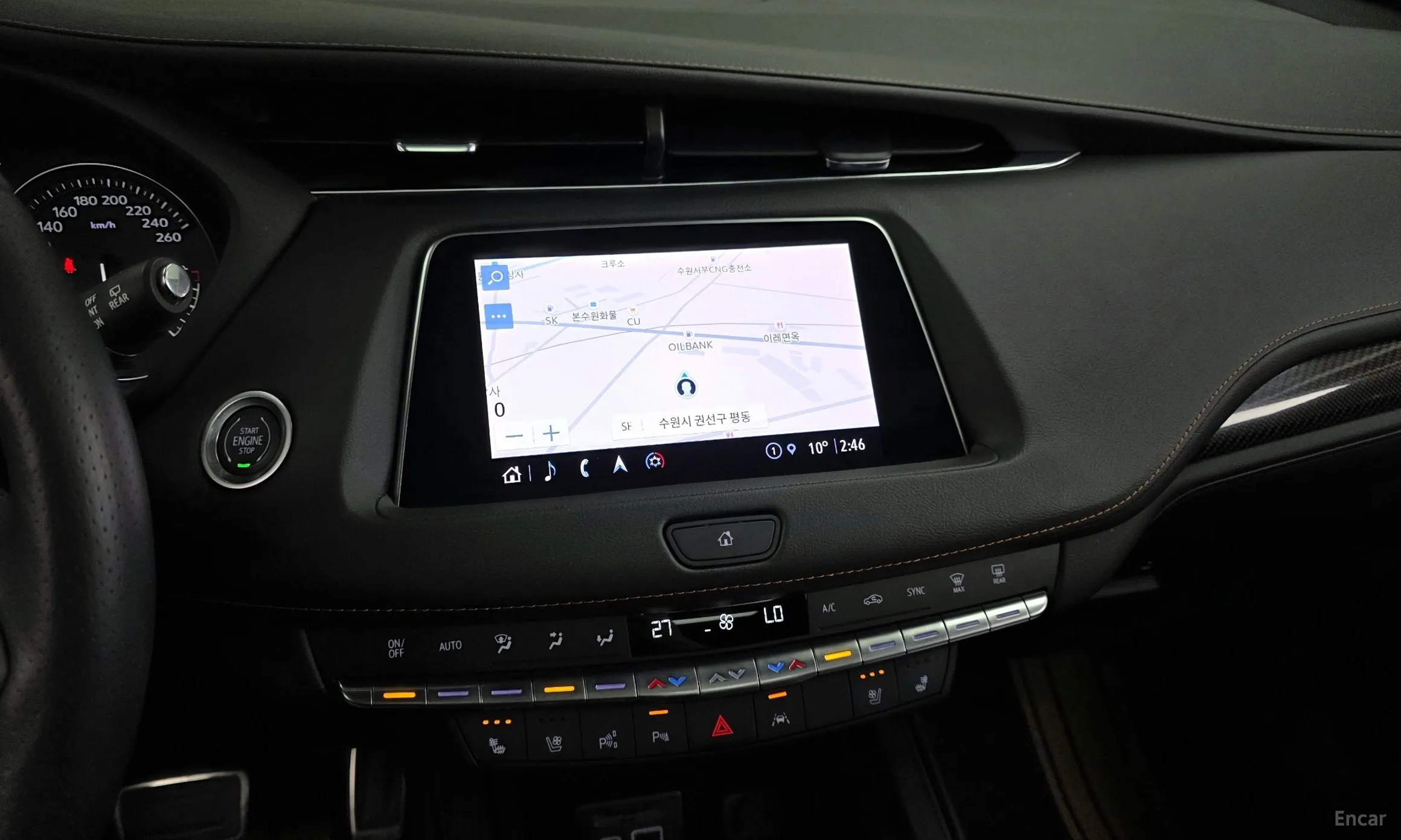 Cadillac XT4 превью 14