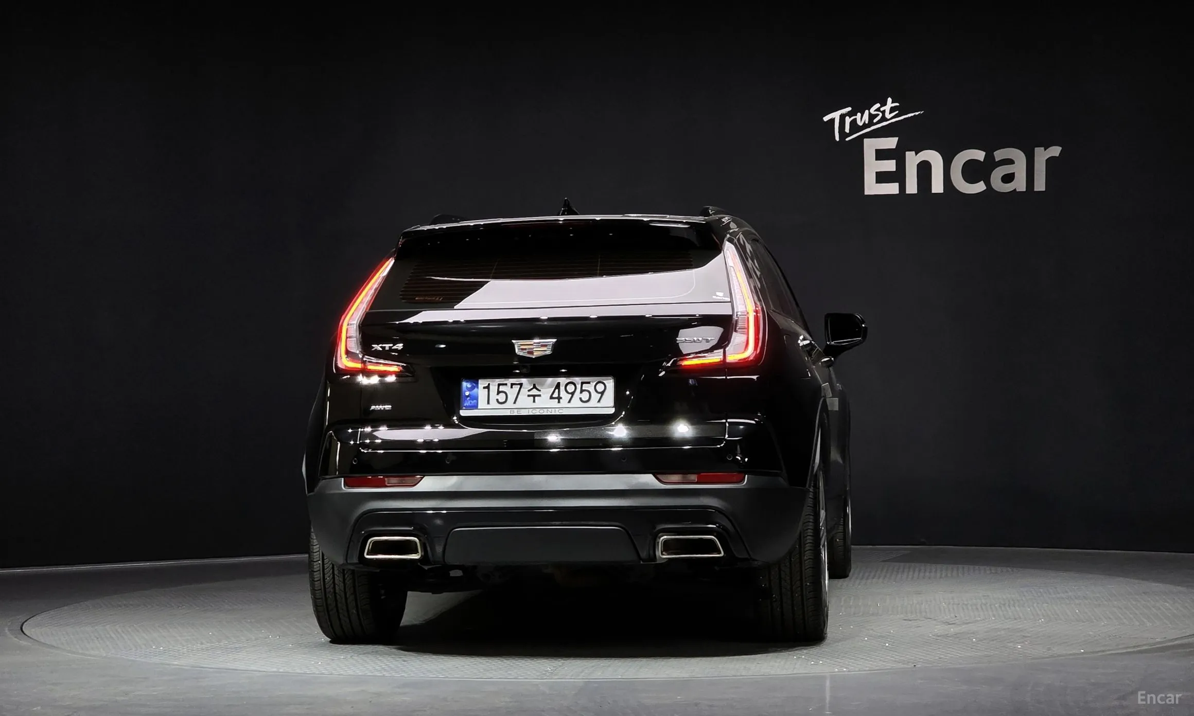 Cadillac XT4 превью 4