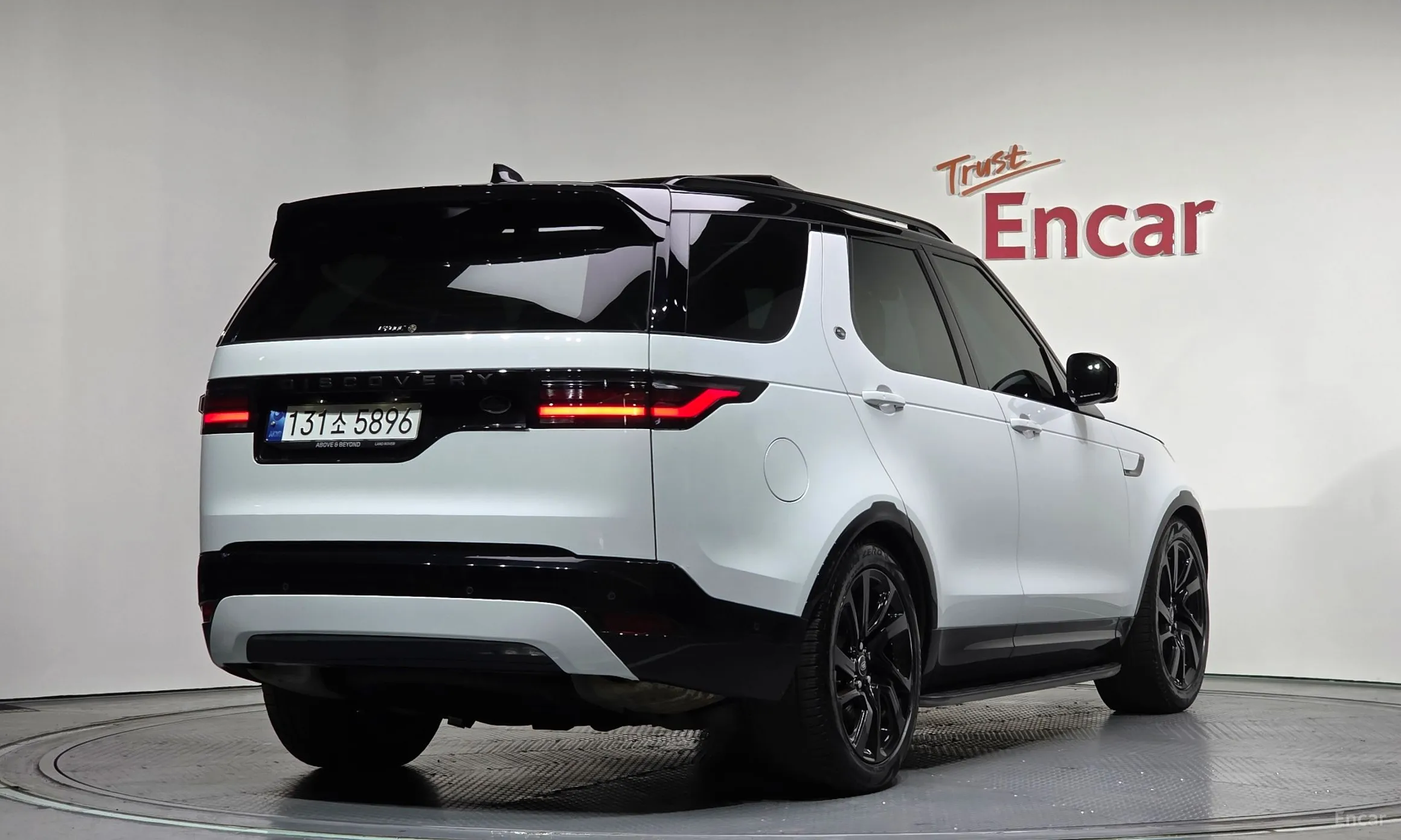 Land Rover Discovery 5 превью 2