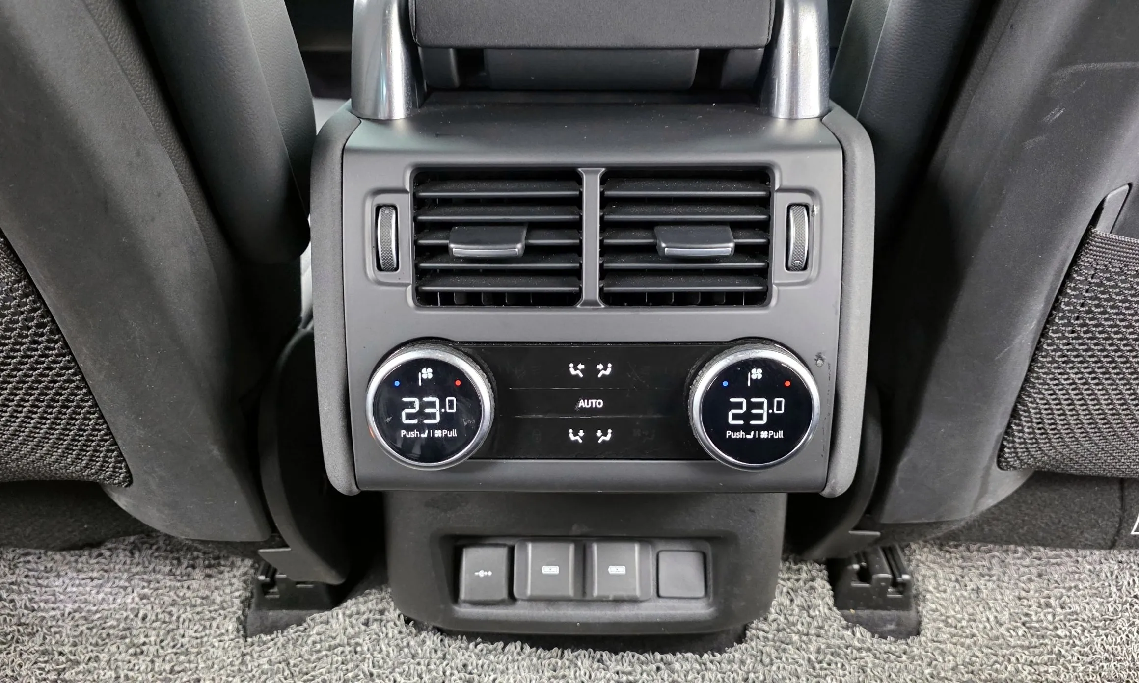 Land Rover Discovery 5 превью 18