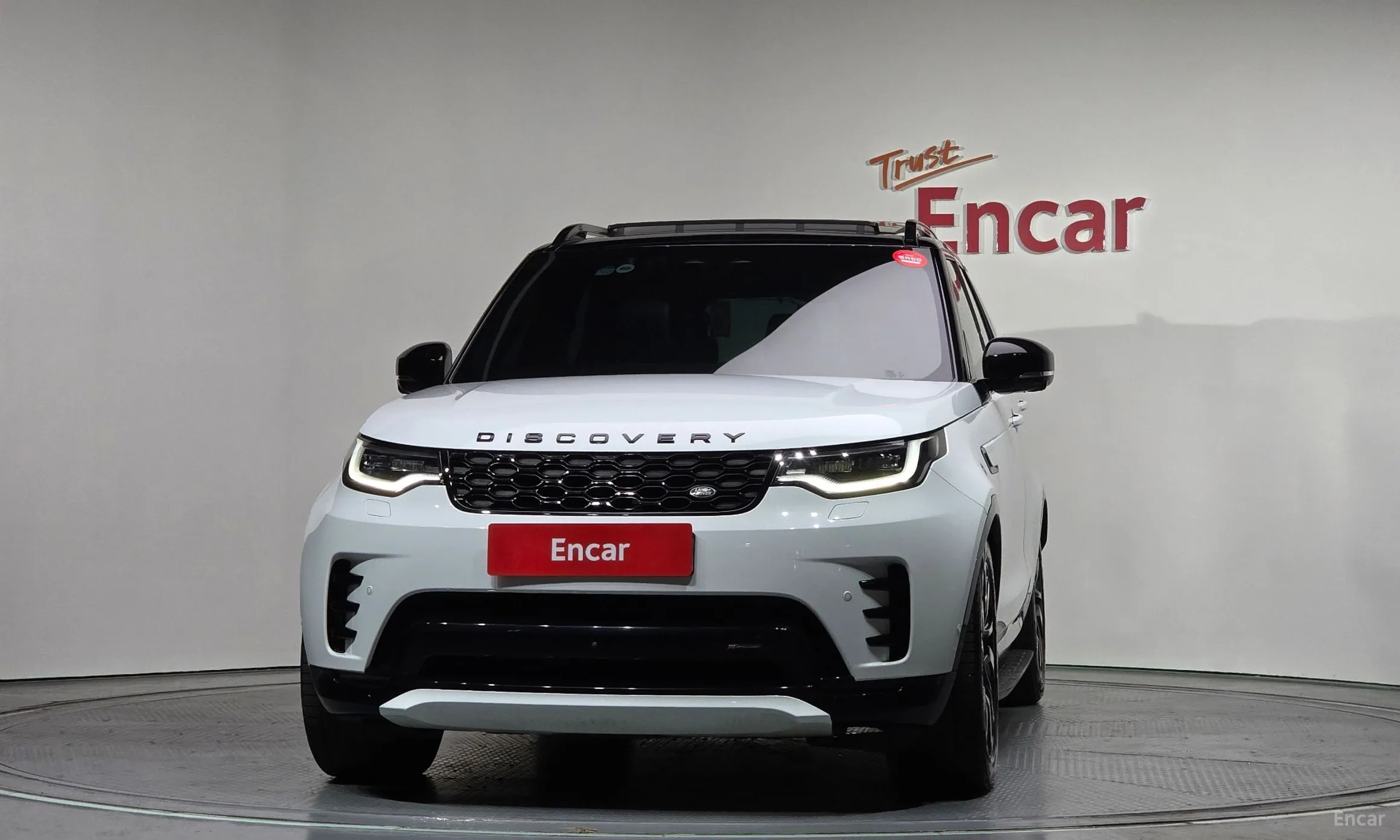 Land Rover Discovery 5 превью 3