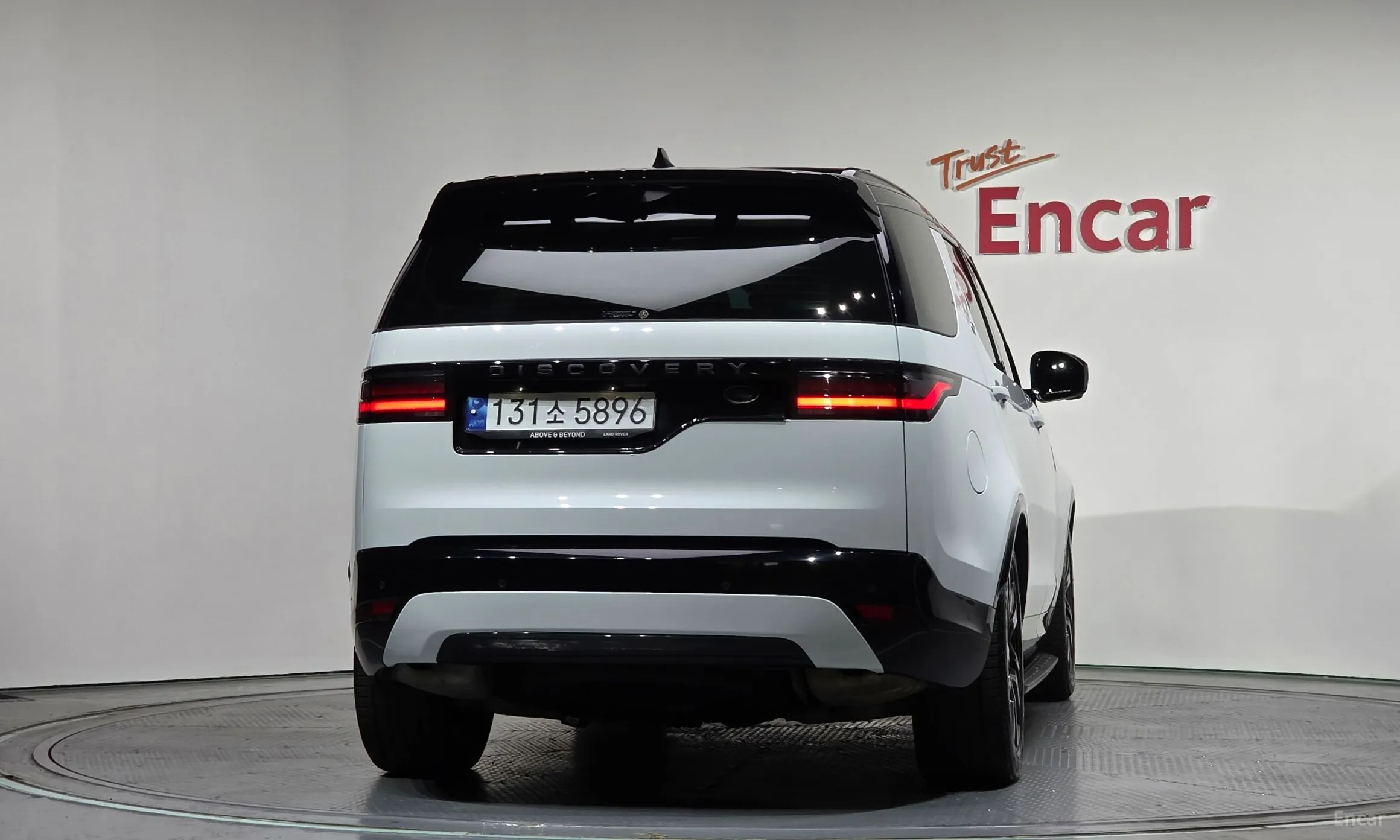 Land Rover Discovery 5 превью 4