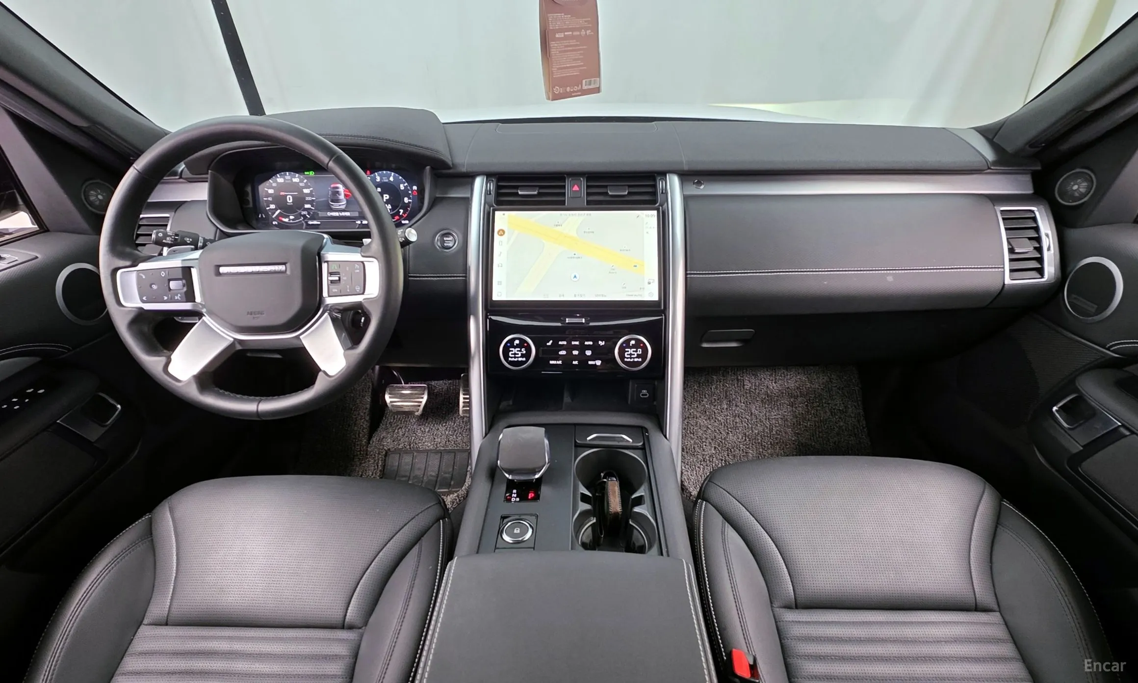 Land Rover Discovery 5 превью 7