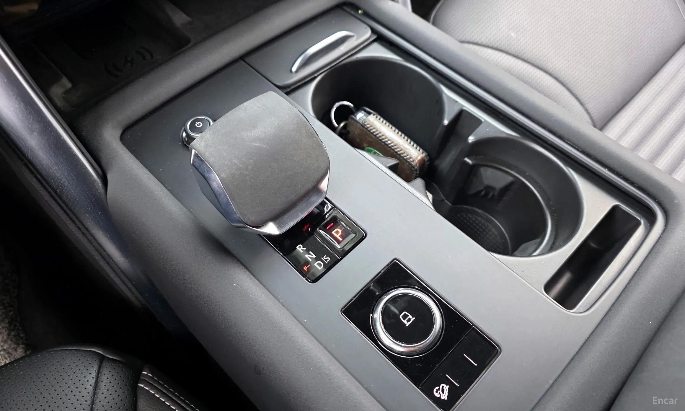 Land Rover Discovery 5 превью 9
