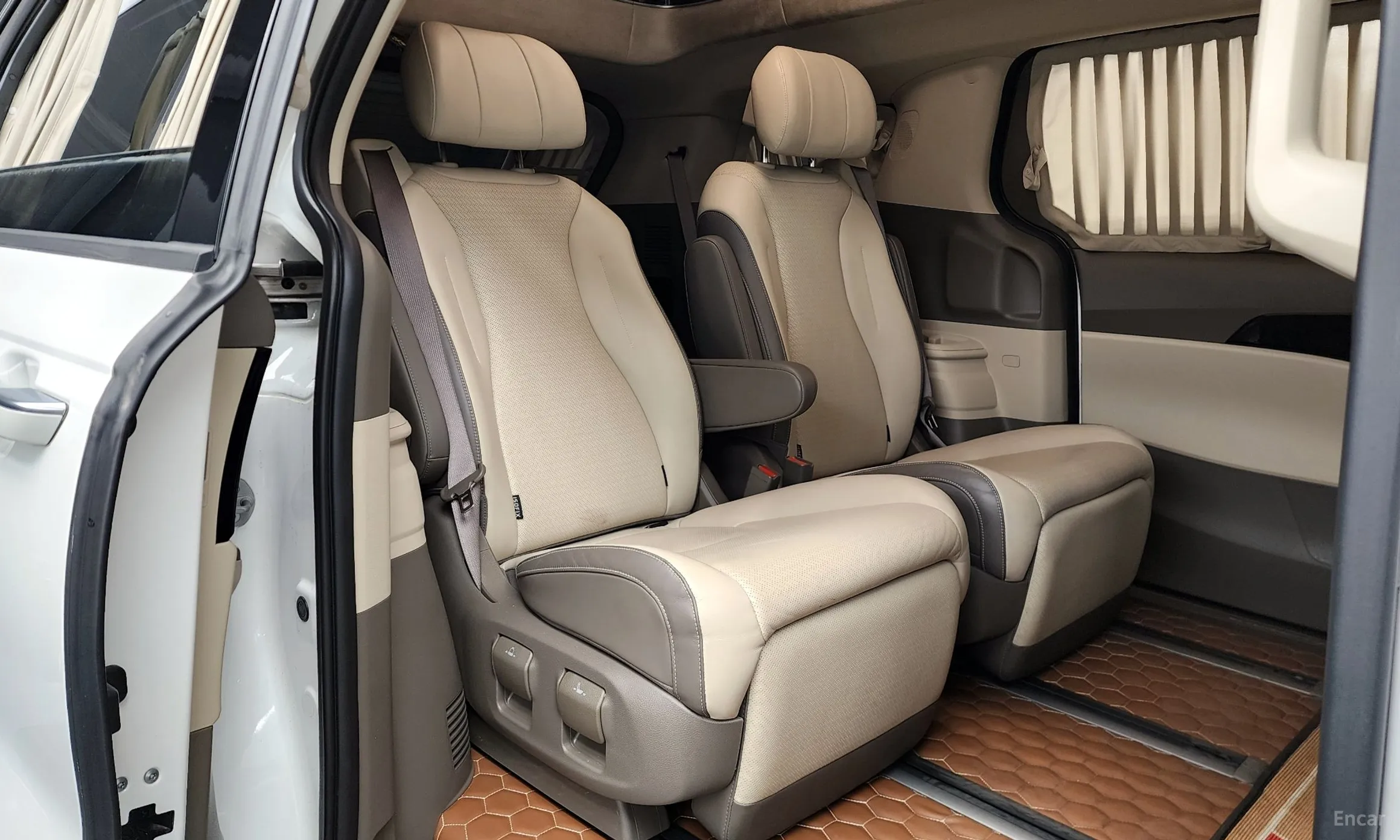 Kia Carnival Gen 4 превью 12