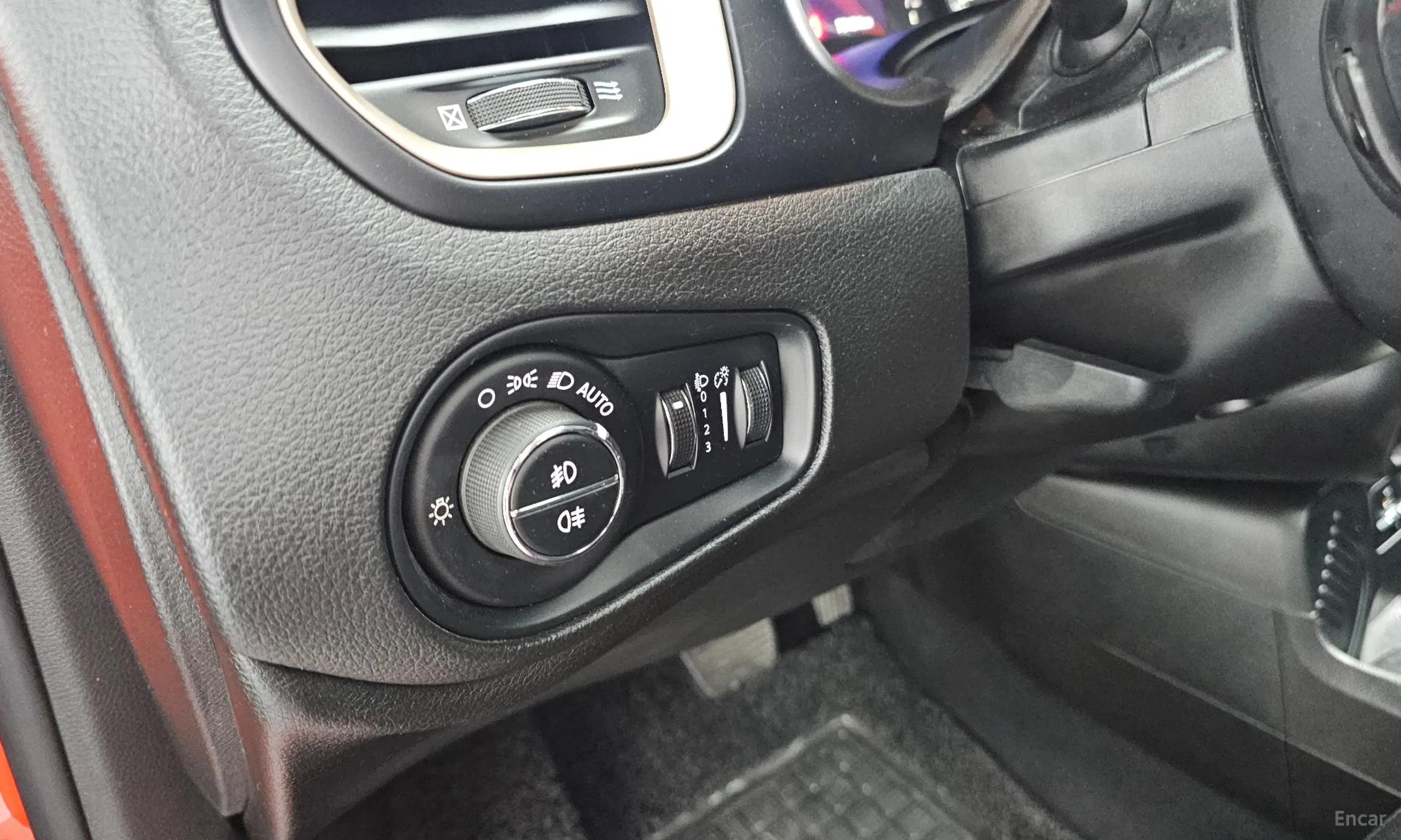 Jeep Renegade превью 18