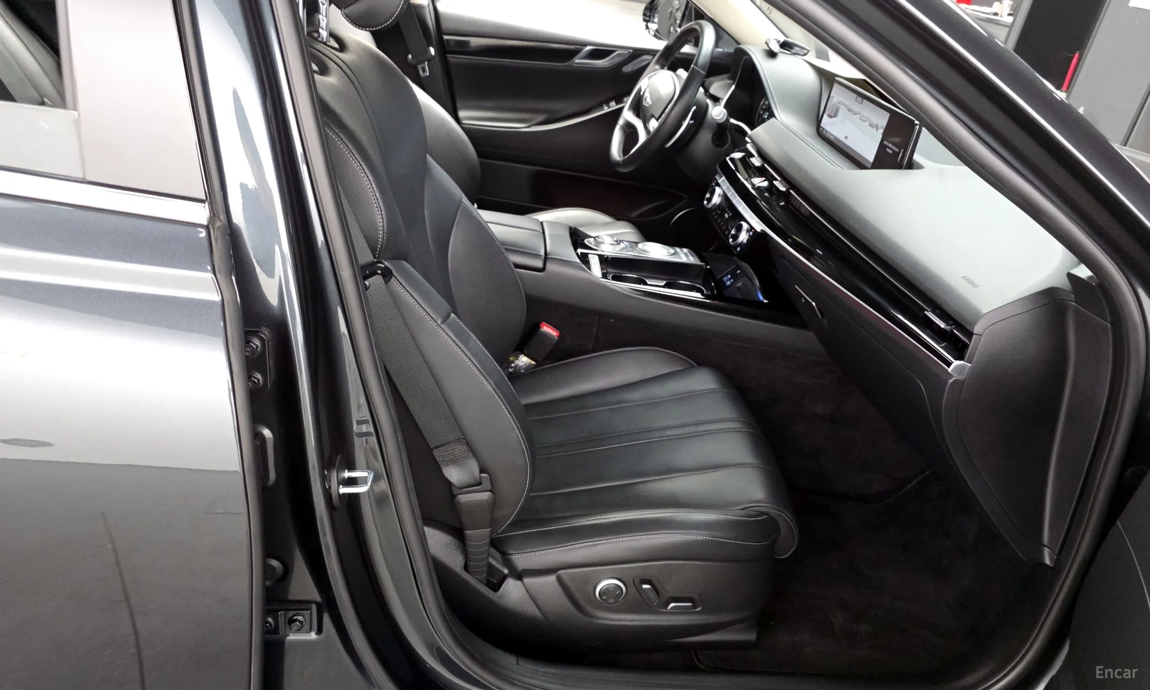 Genesis G80 (RG3) превью 12