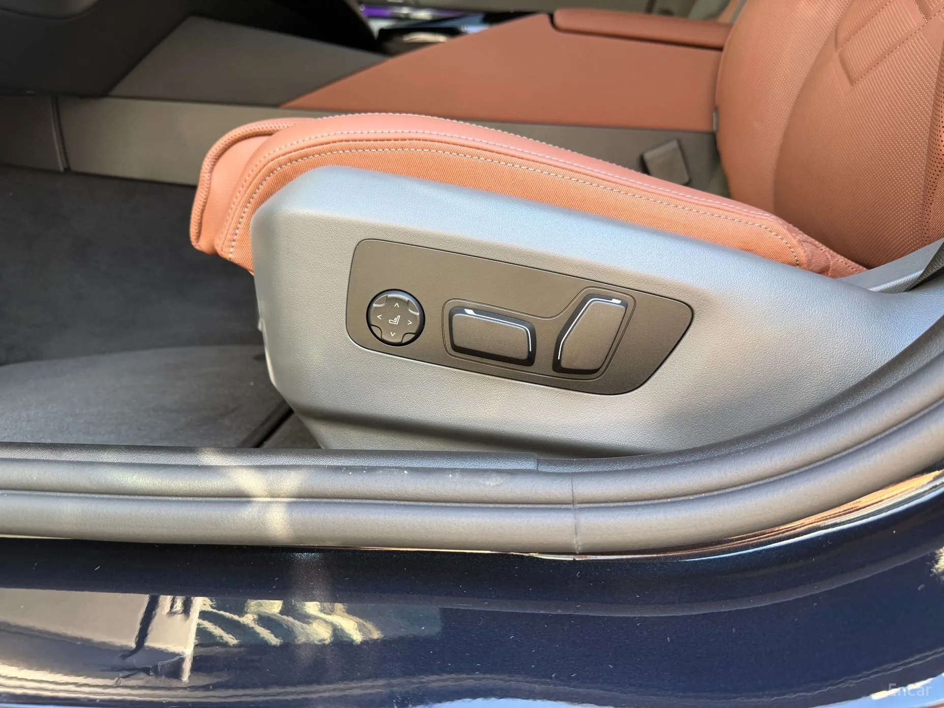 BMW 5 Series (G60) превью 14