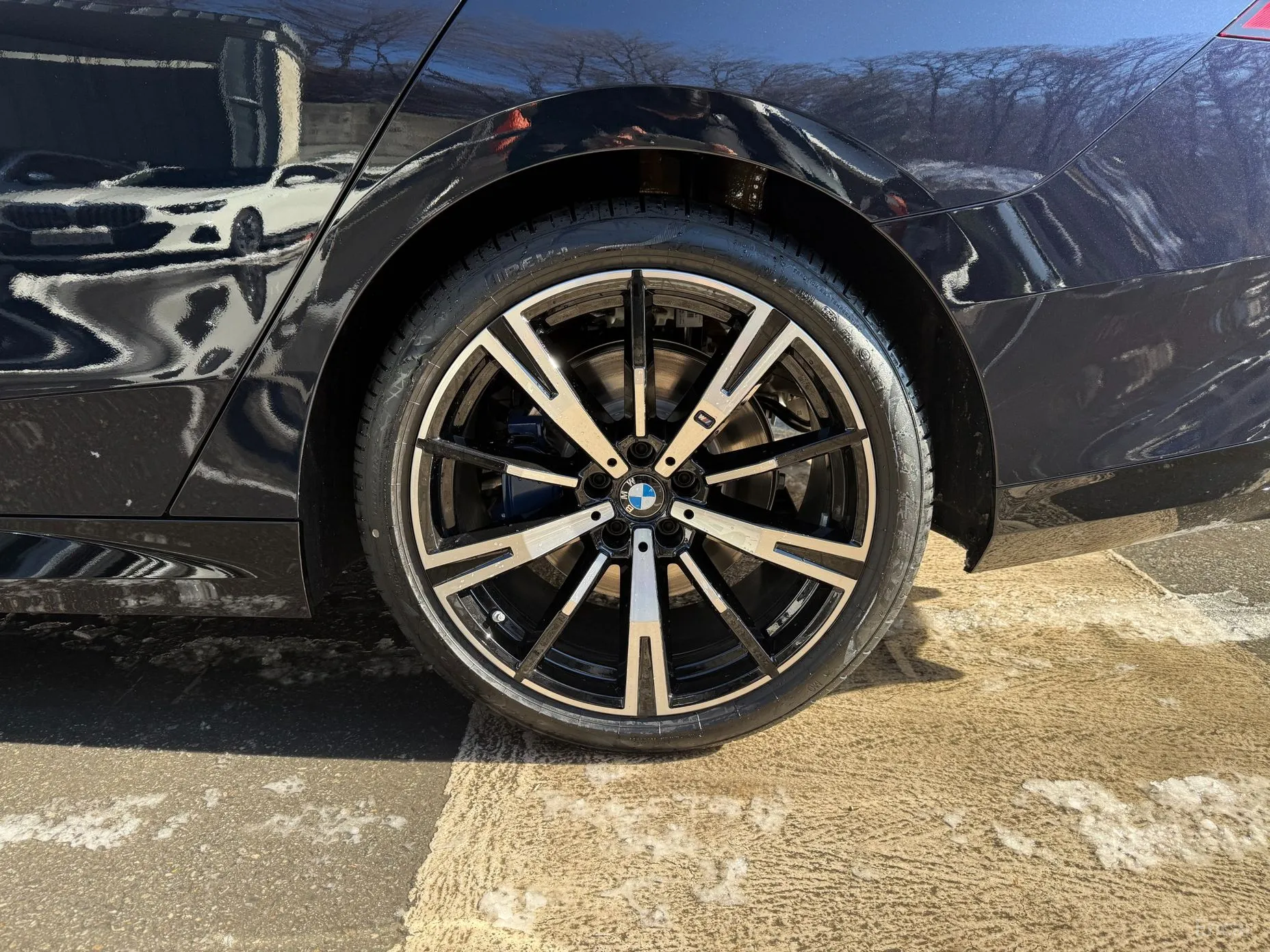 BMW 5 Series (G60) превью 20