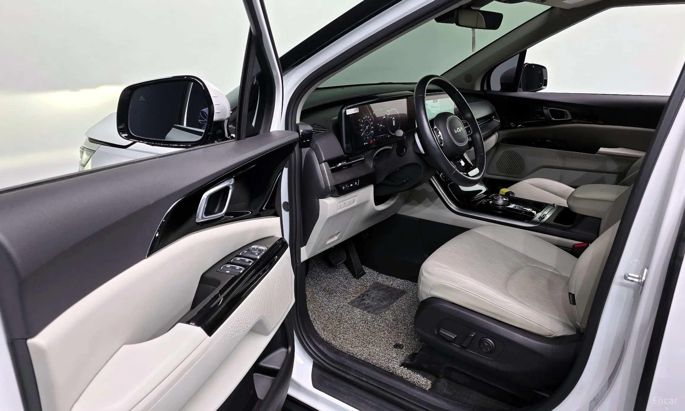 Kia Carnival Gen 4 превью 11