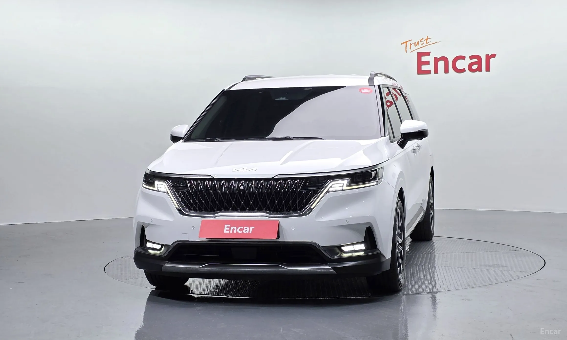Kia Carnival Gen 4 превью 3