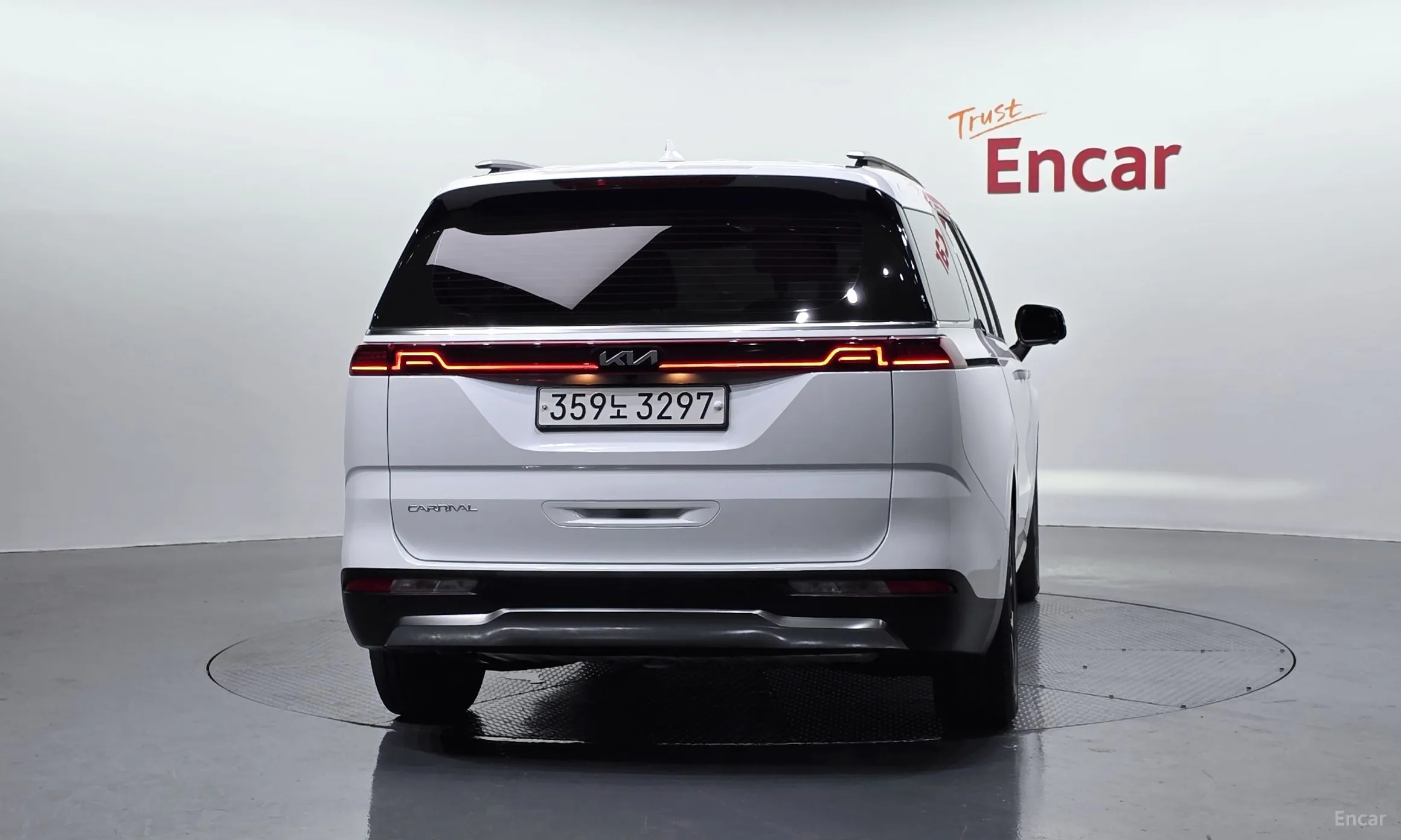 Kia Carnival Gen 4 превью 4