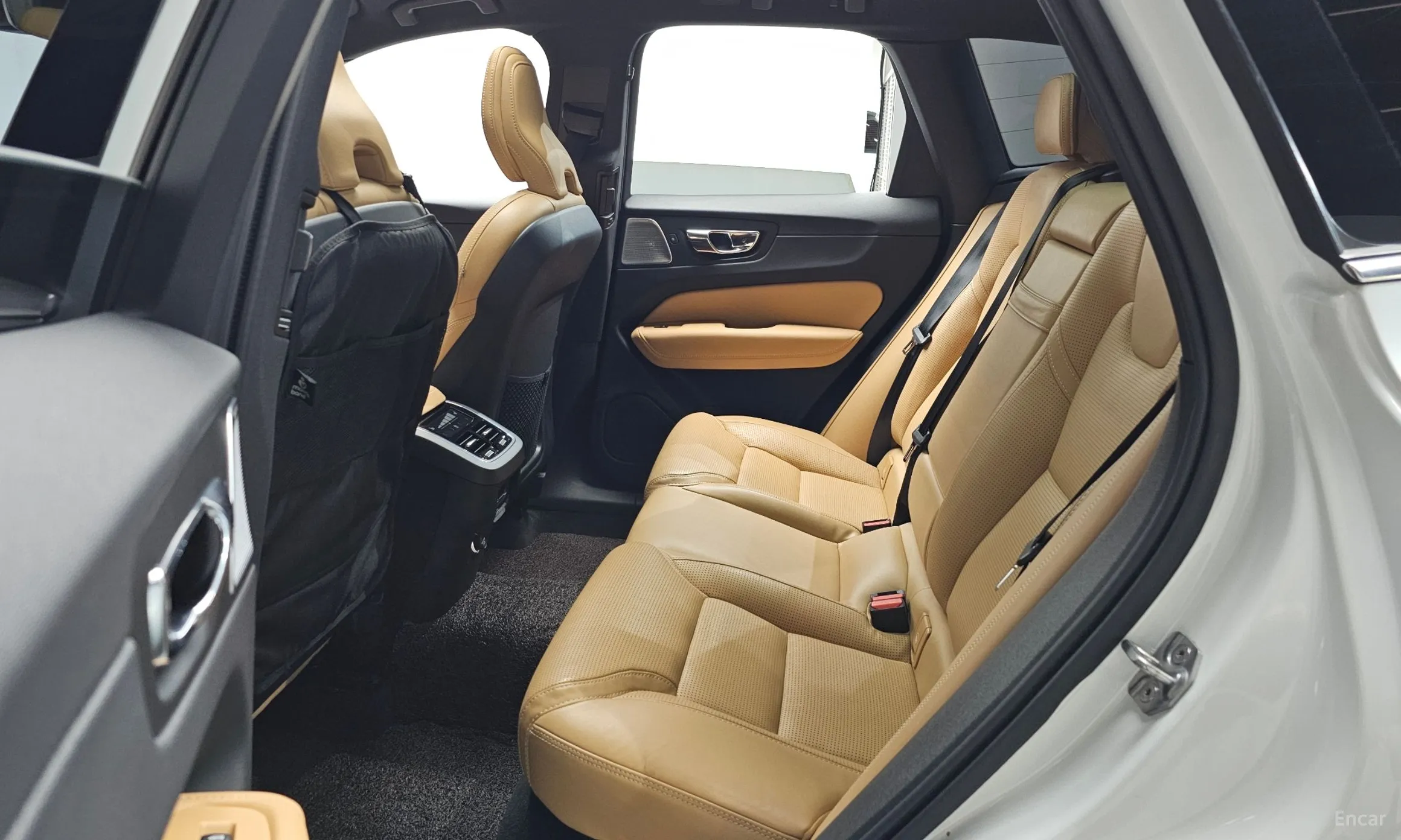Volvo XC60 Gen 2 превью 12