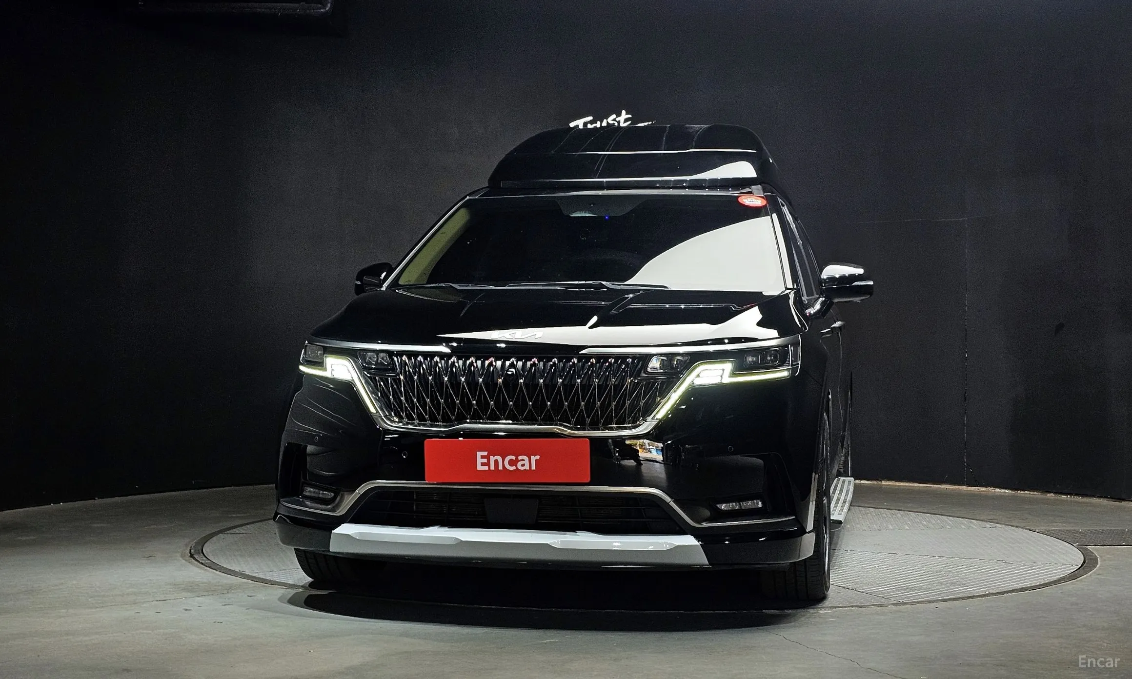 Kia Carnival Gen 4 превью 3