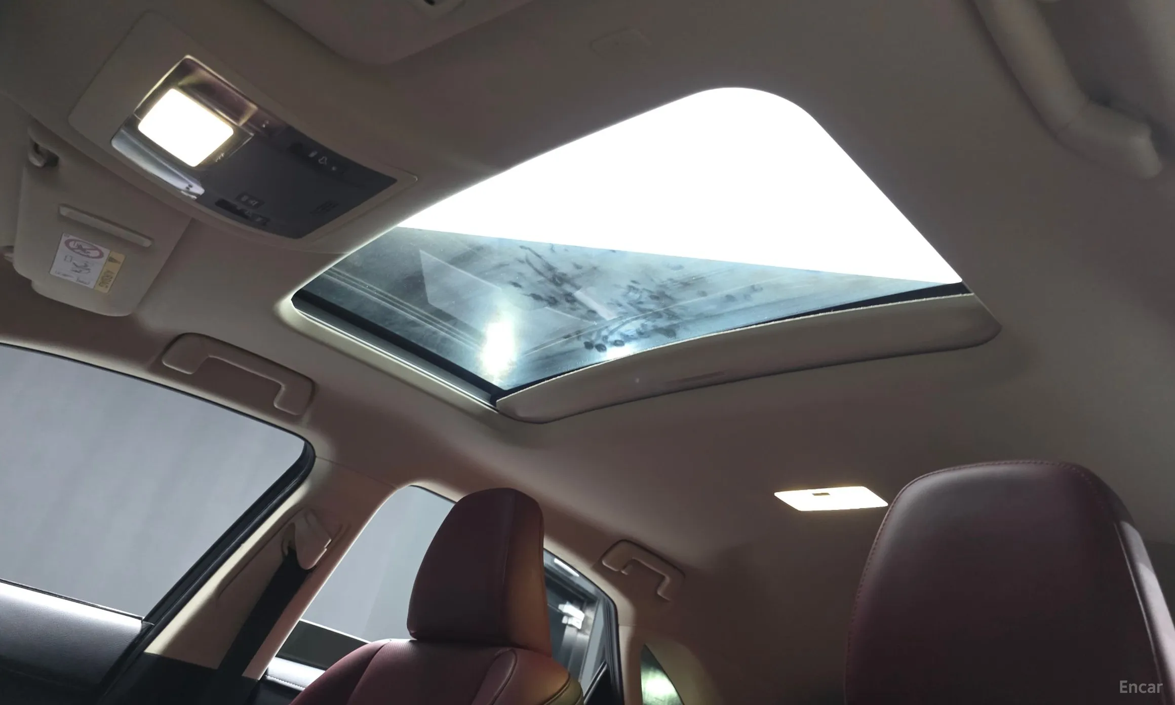 Lexus NX300h превью 18