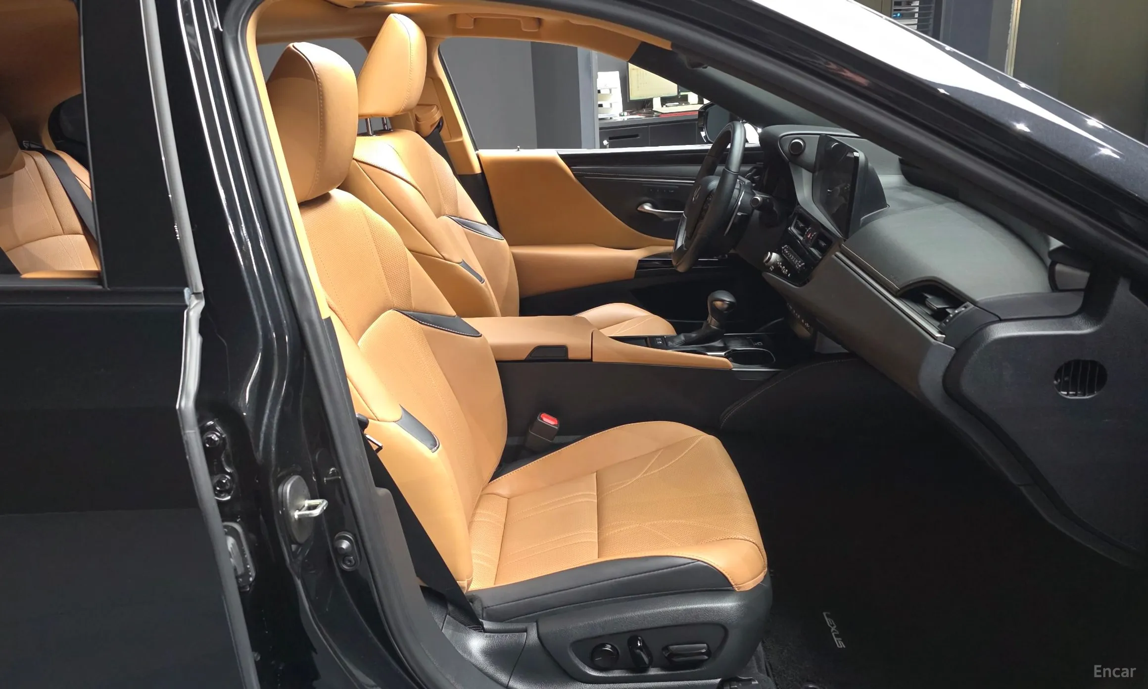 Lexus ES300h 7th Generation превью 11