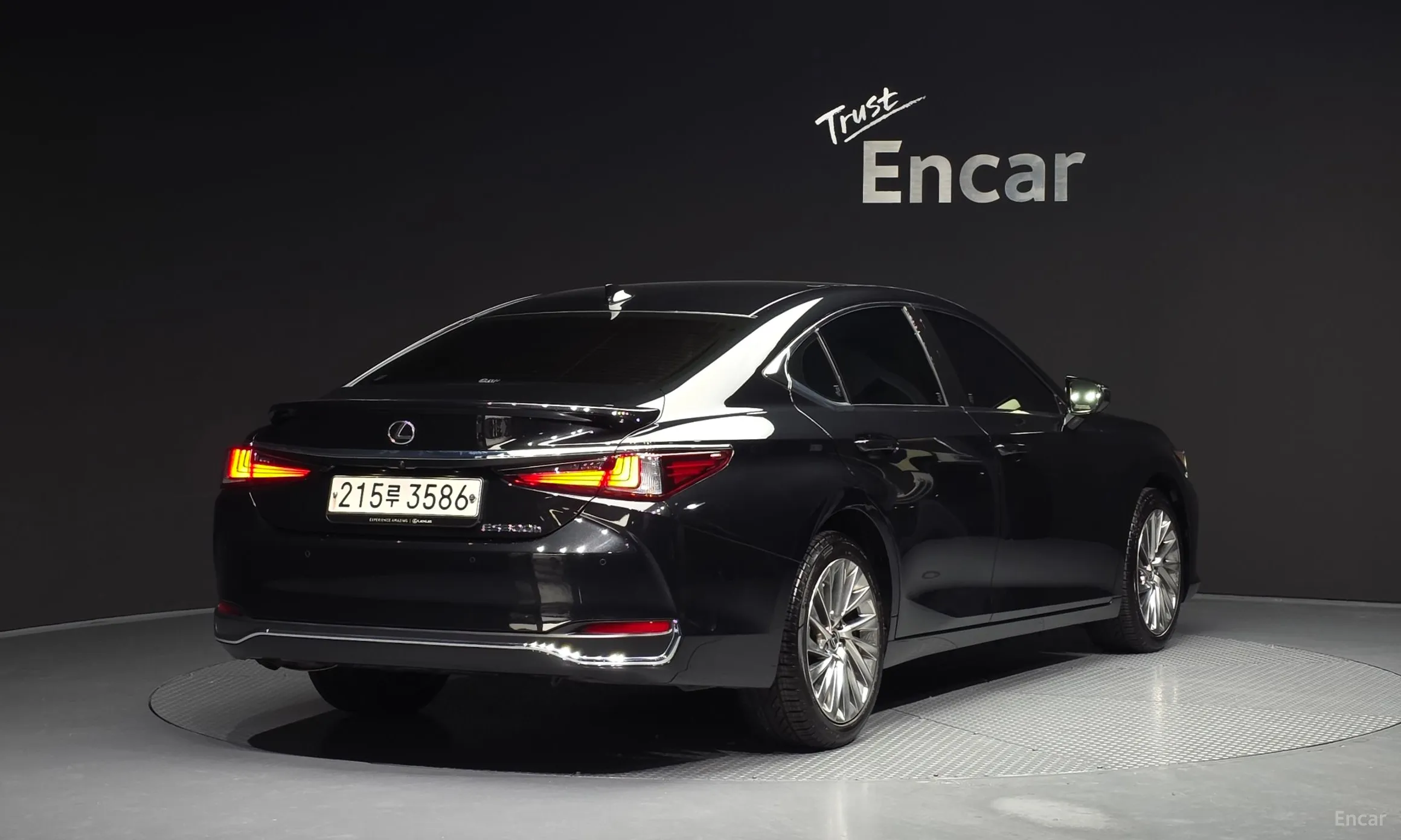 Lexus ES300h 7th Generation