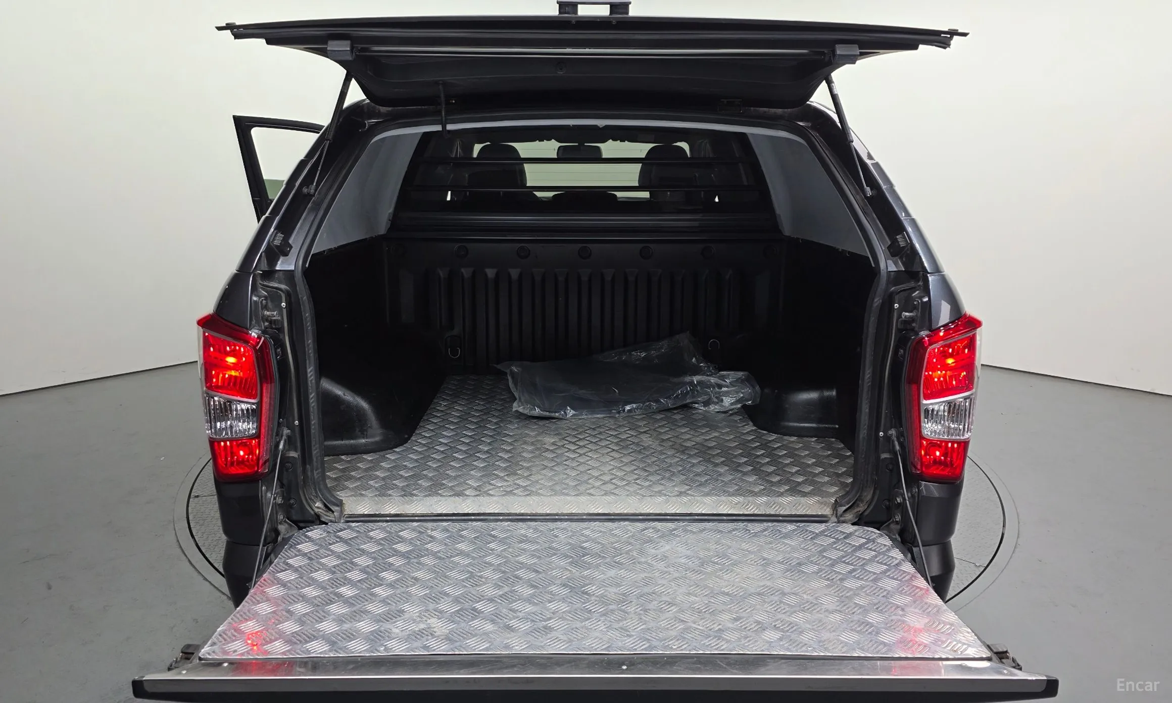 KG Mobility (SsangYong) Rexton Sports превью 20