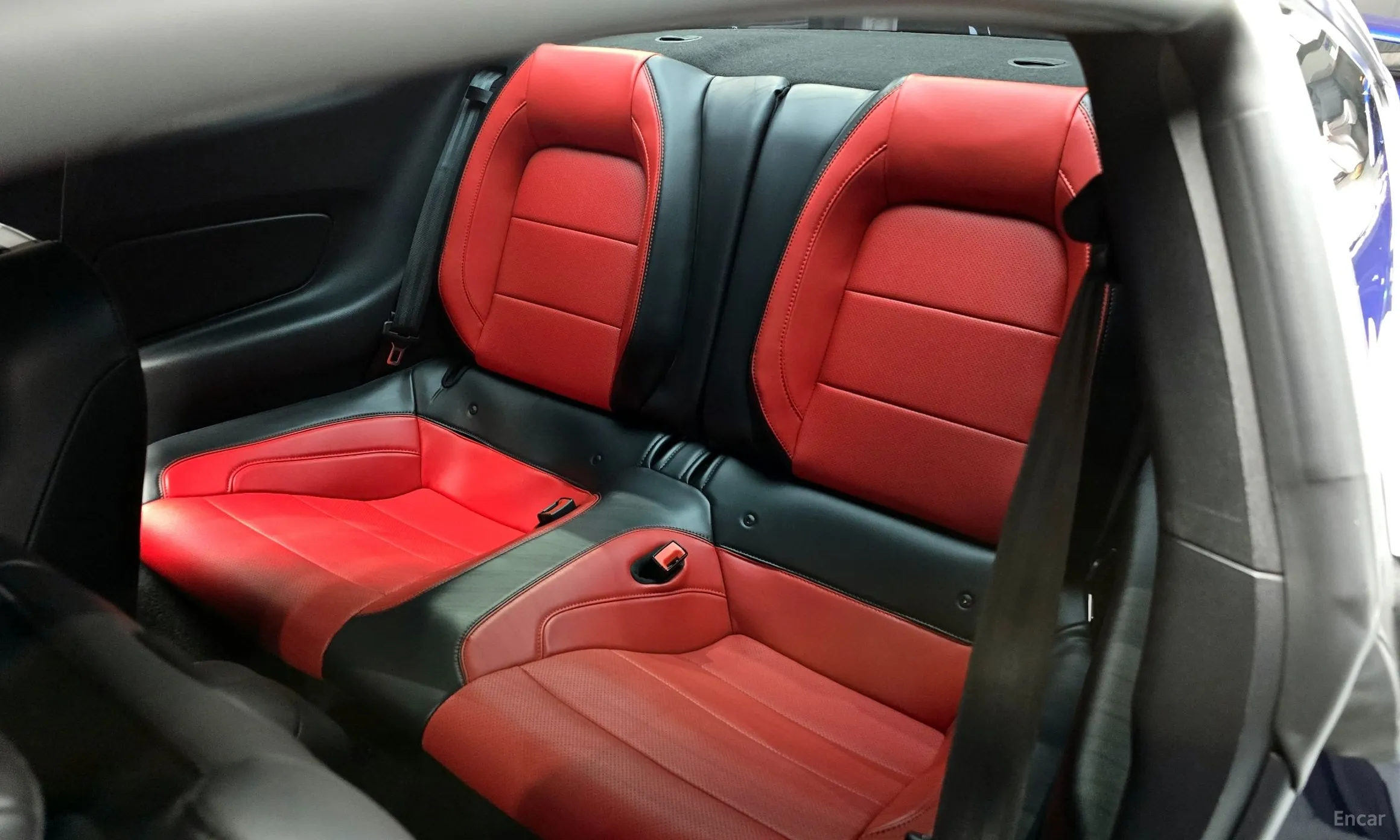 Ford Mustang превью 12