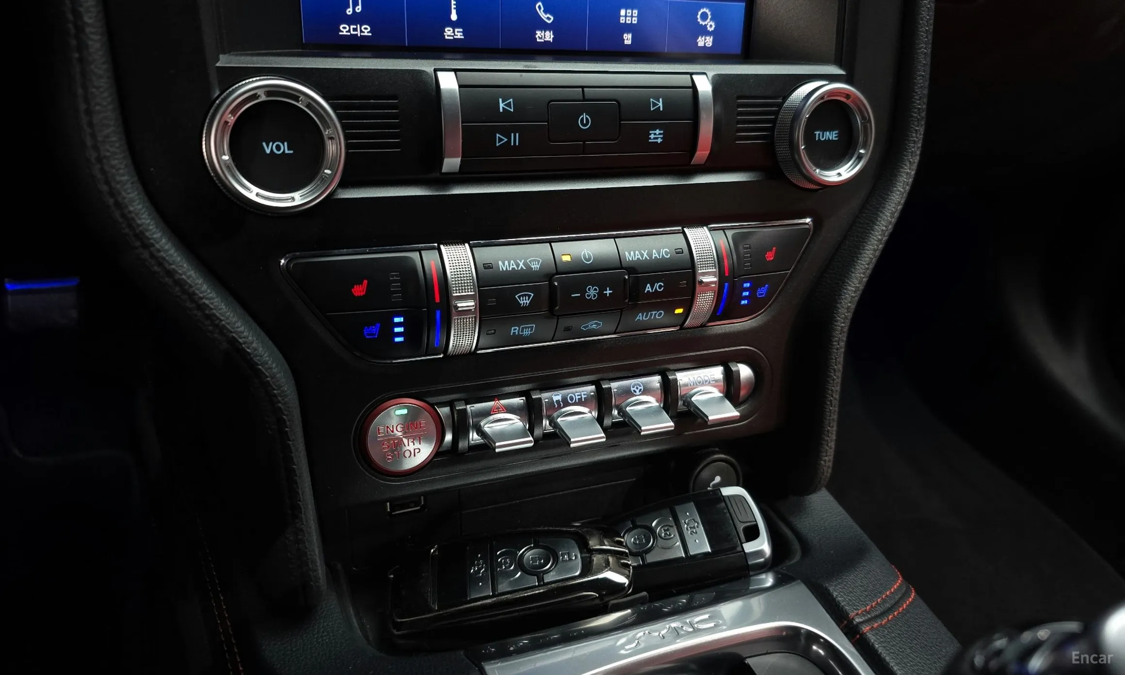 Ford Mustang превью 16