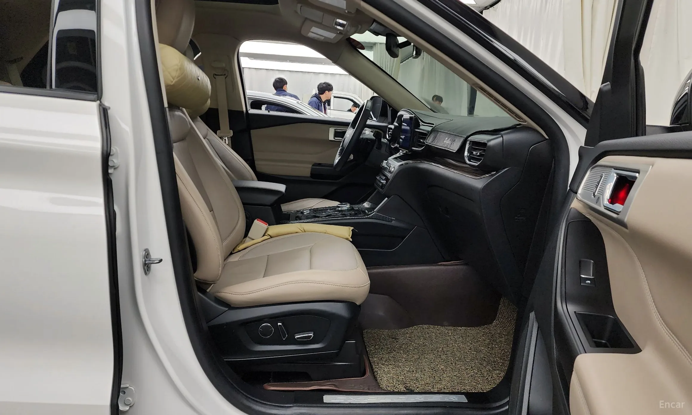 Ford Explorer 6th Generation превью 11
