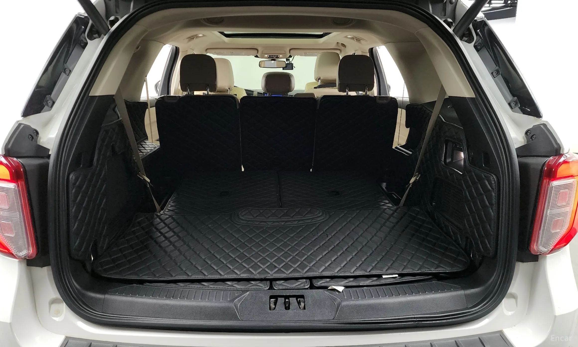 Ford Explorer 6th Generation превью 20