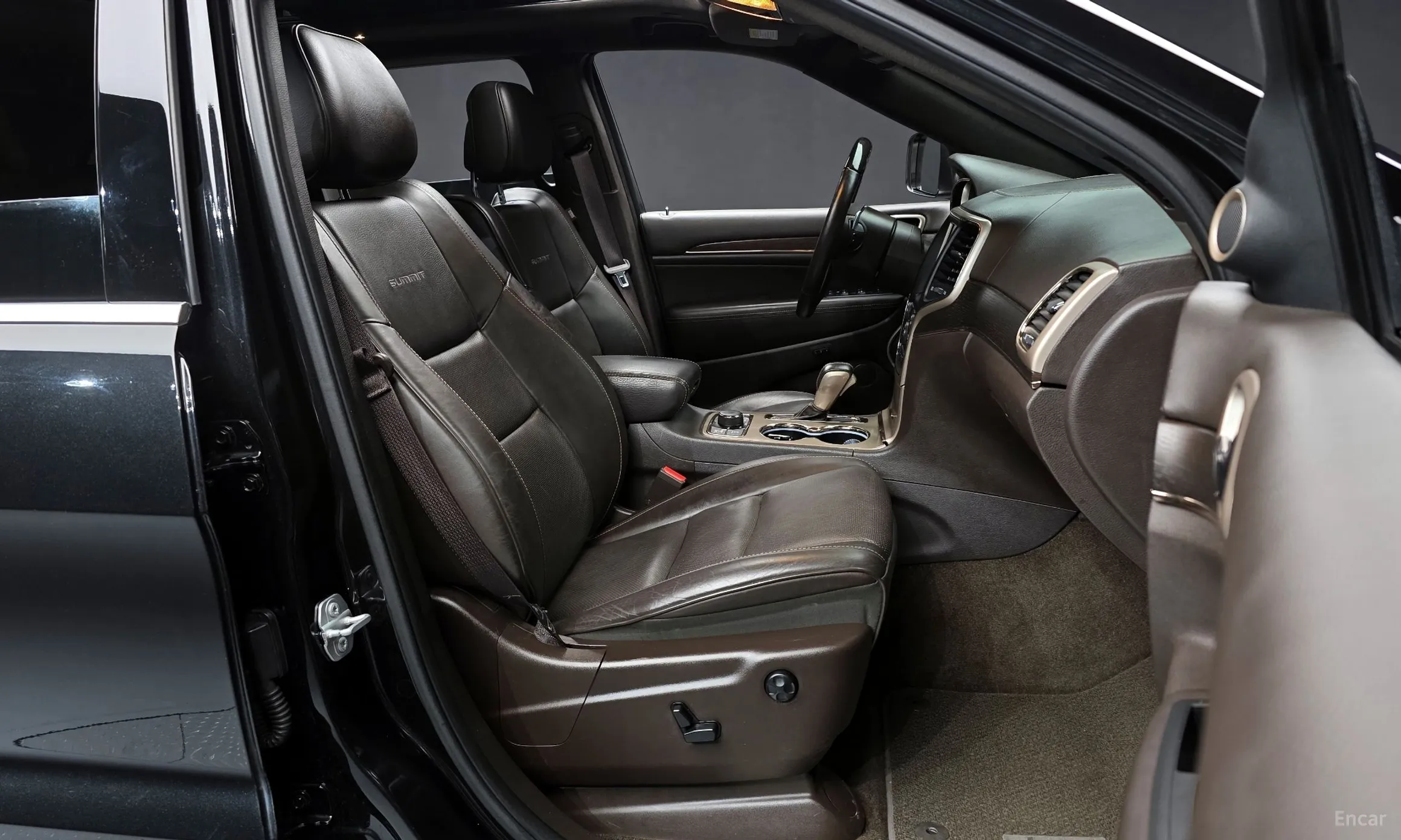 Jeep Grand Cherokee превью 11