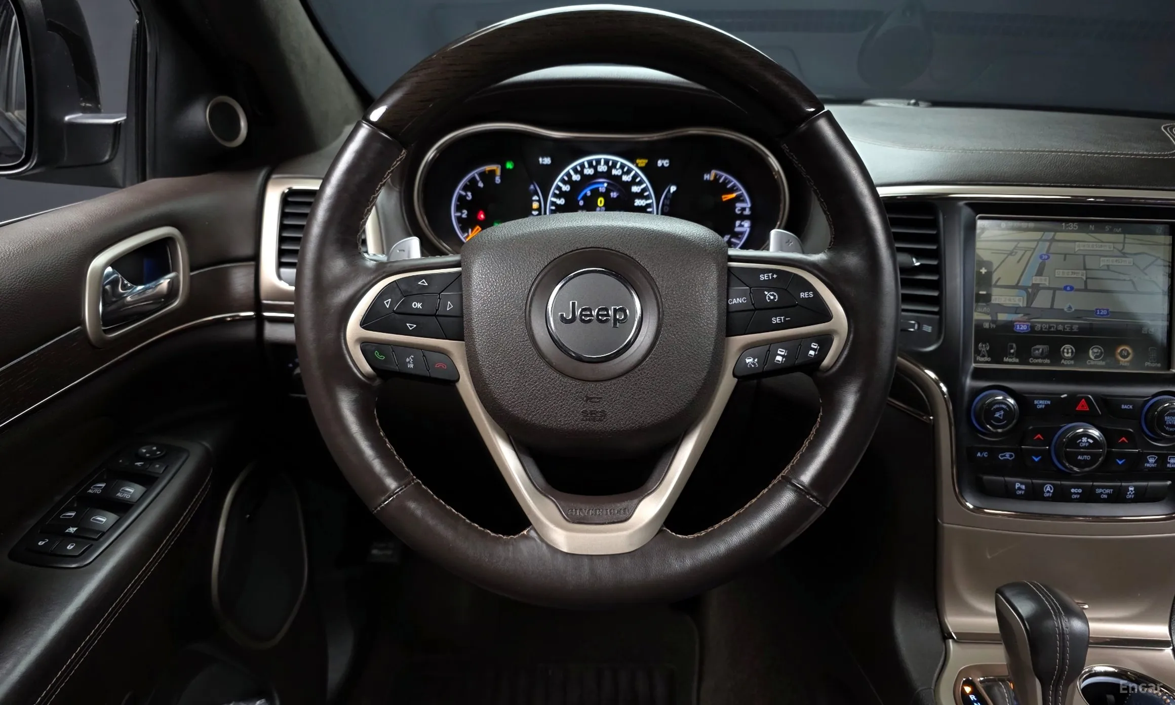 Jeep Grand Cherokee превью 13