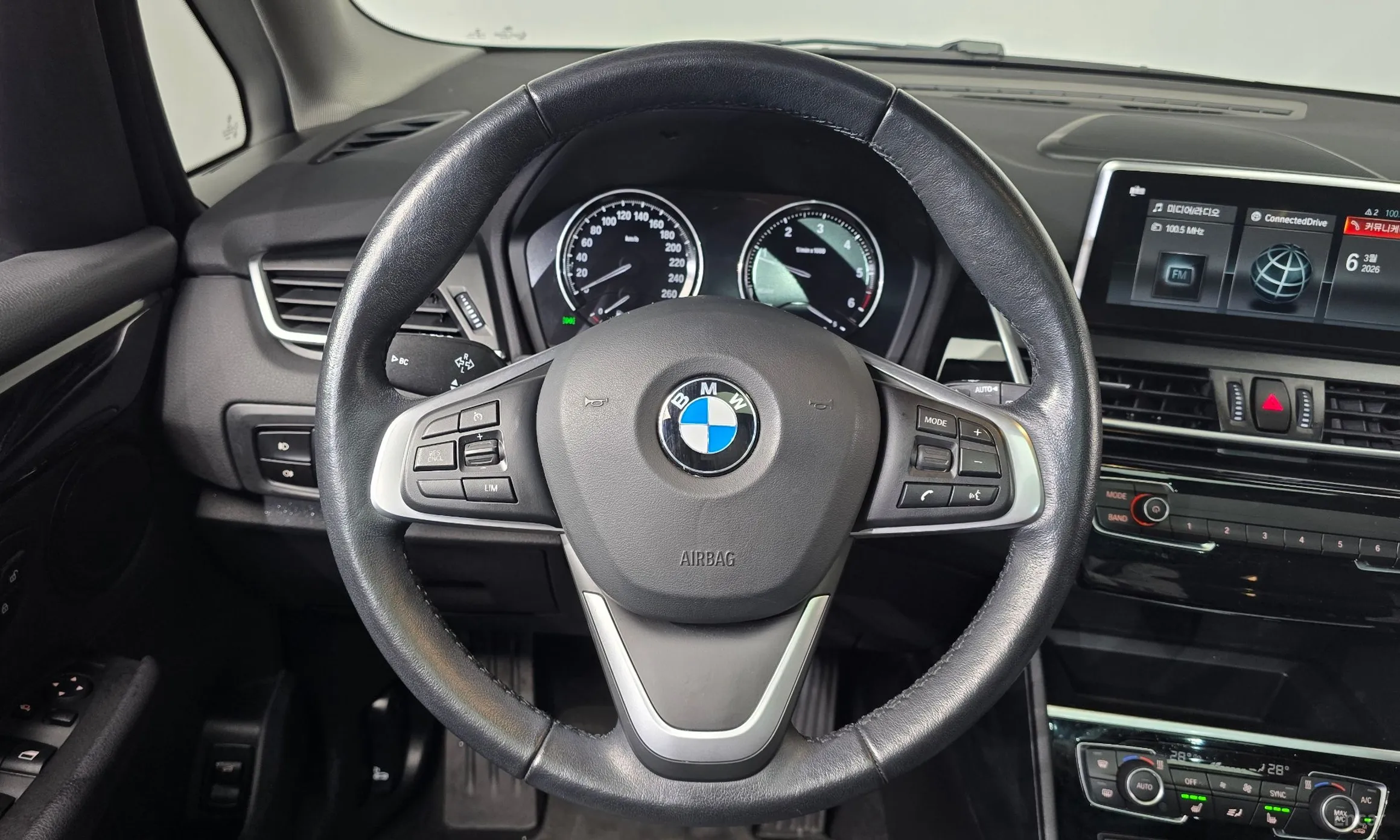 BMW 2-Series Active Tourer (F45) превью 13