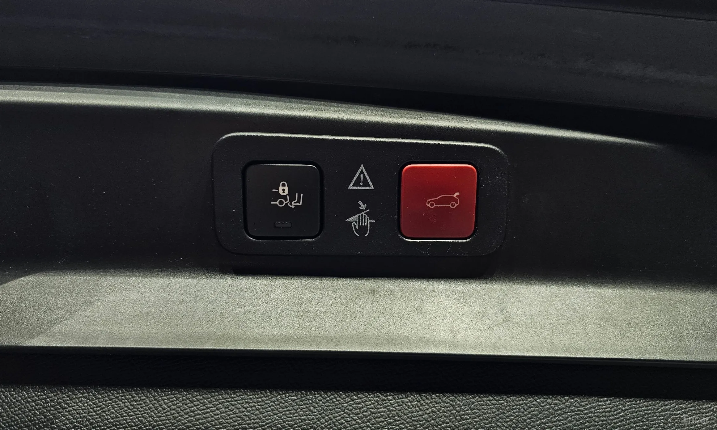 Peugeot 5008 2nd generation превью 20
