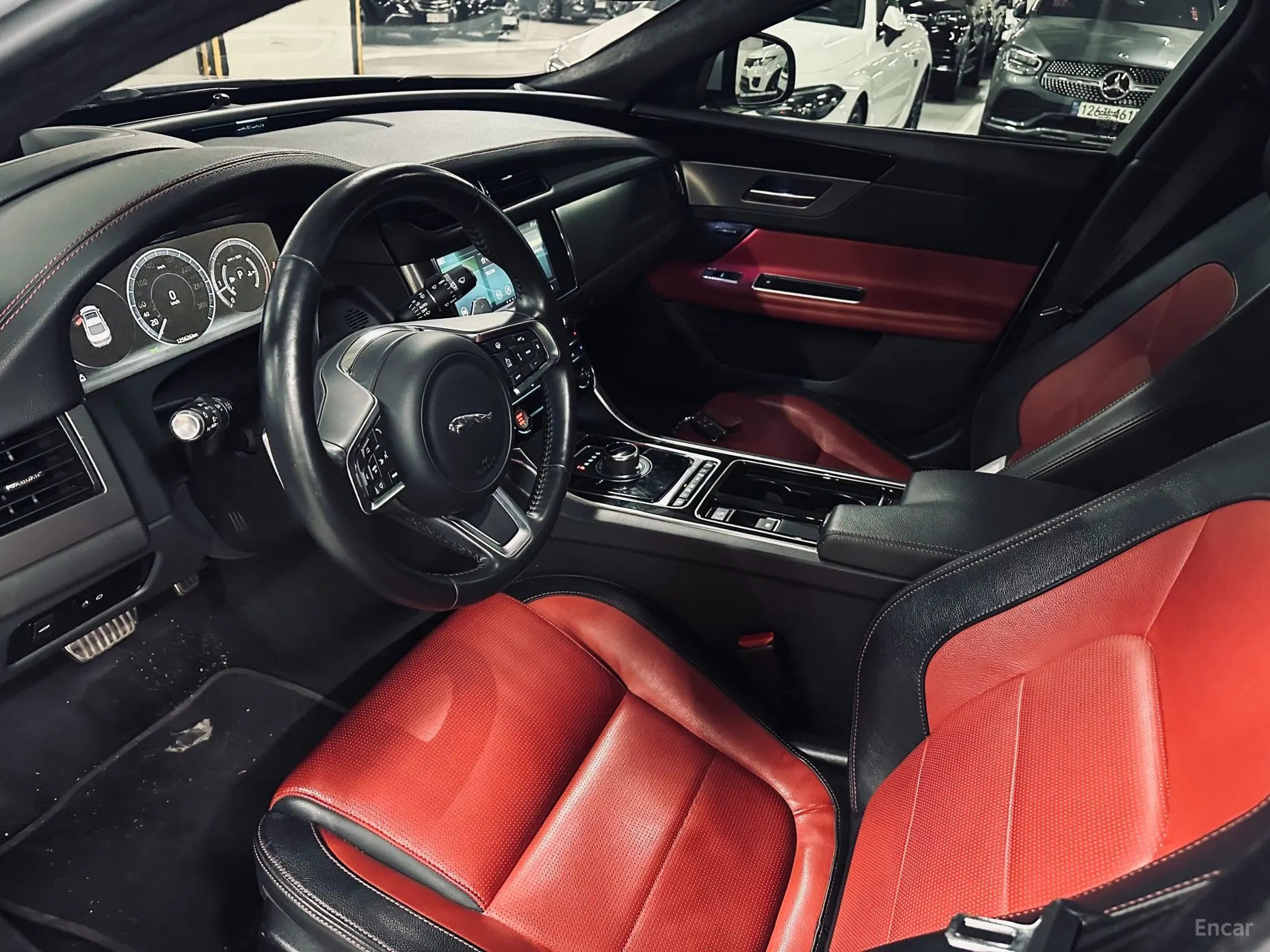 Jaguar XF (x260) превью 10