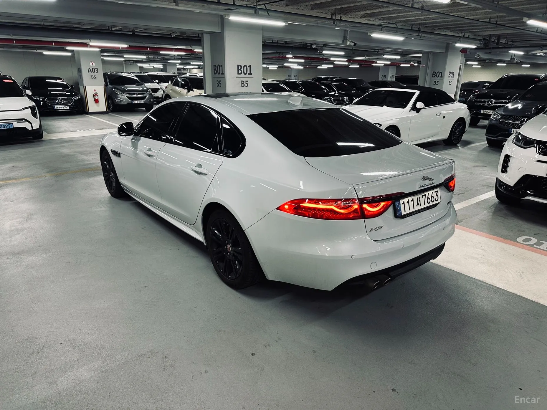 Jaguar XF (x260) превью 3