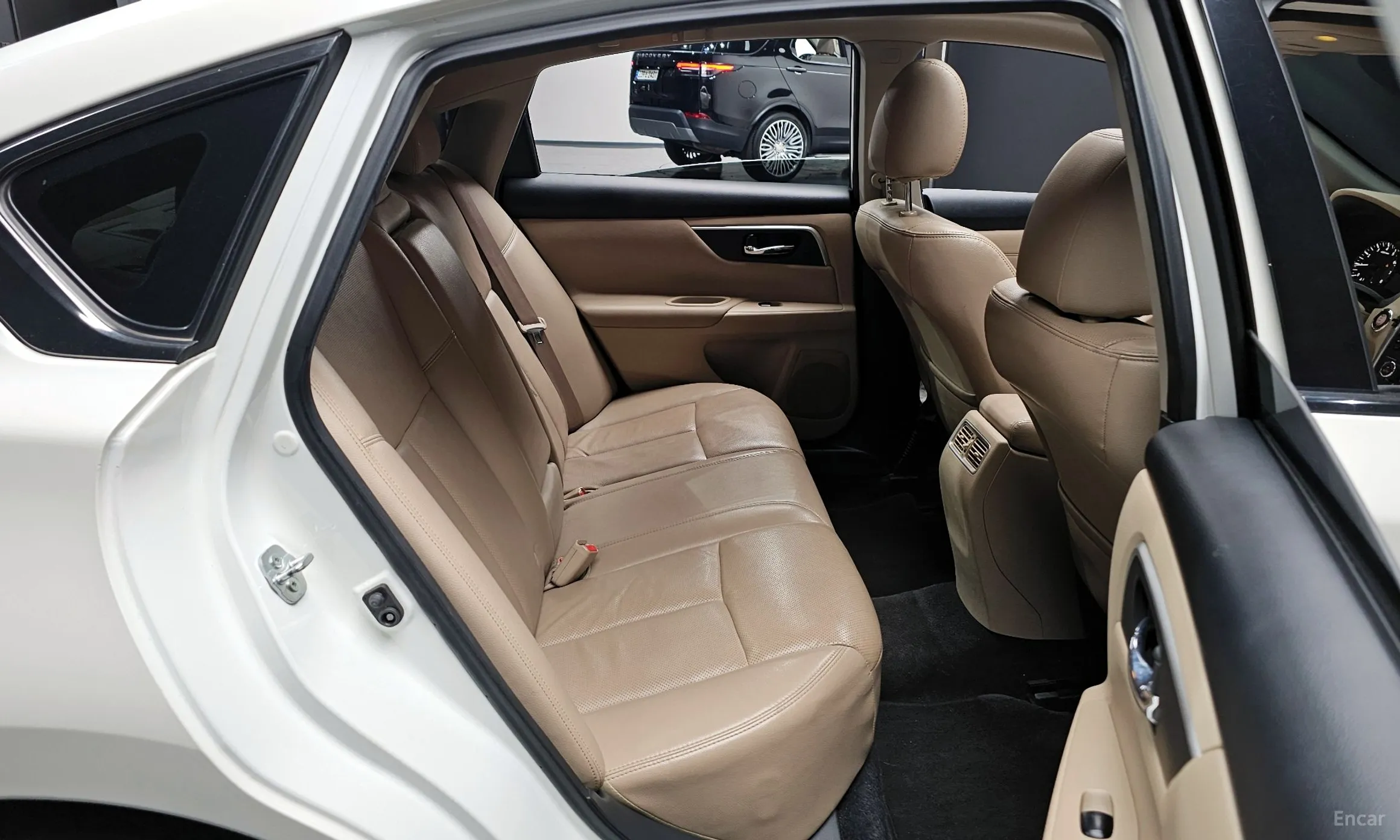 Nissan Altima превью 11