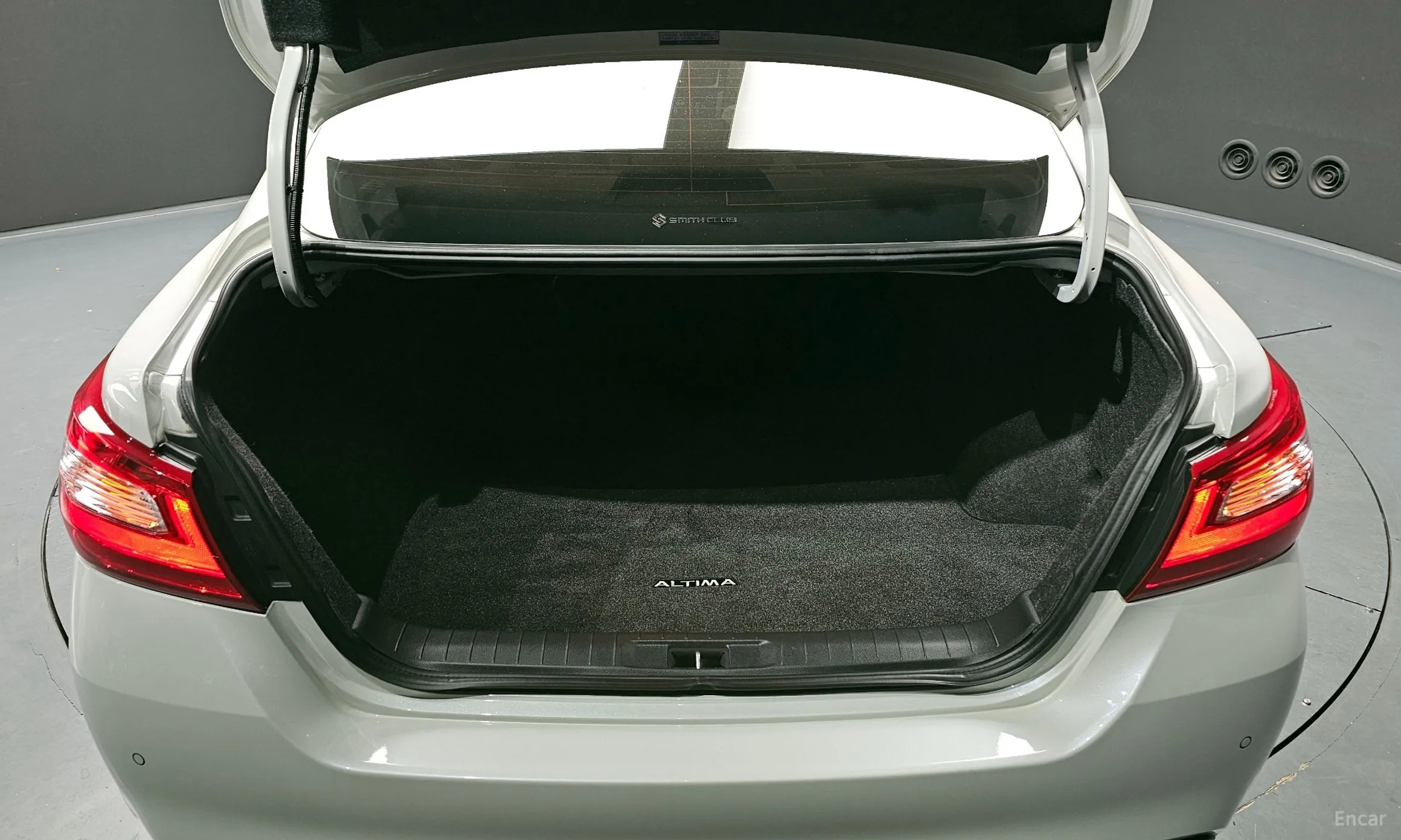 Nissan Altima превью 20