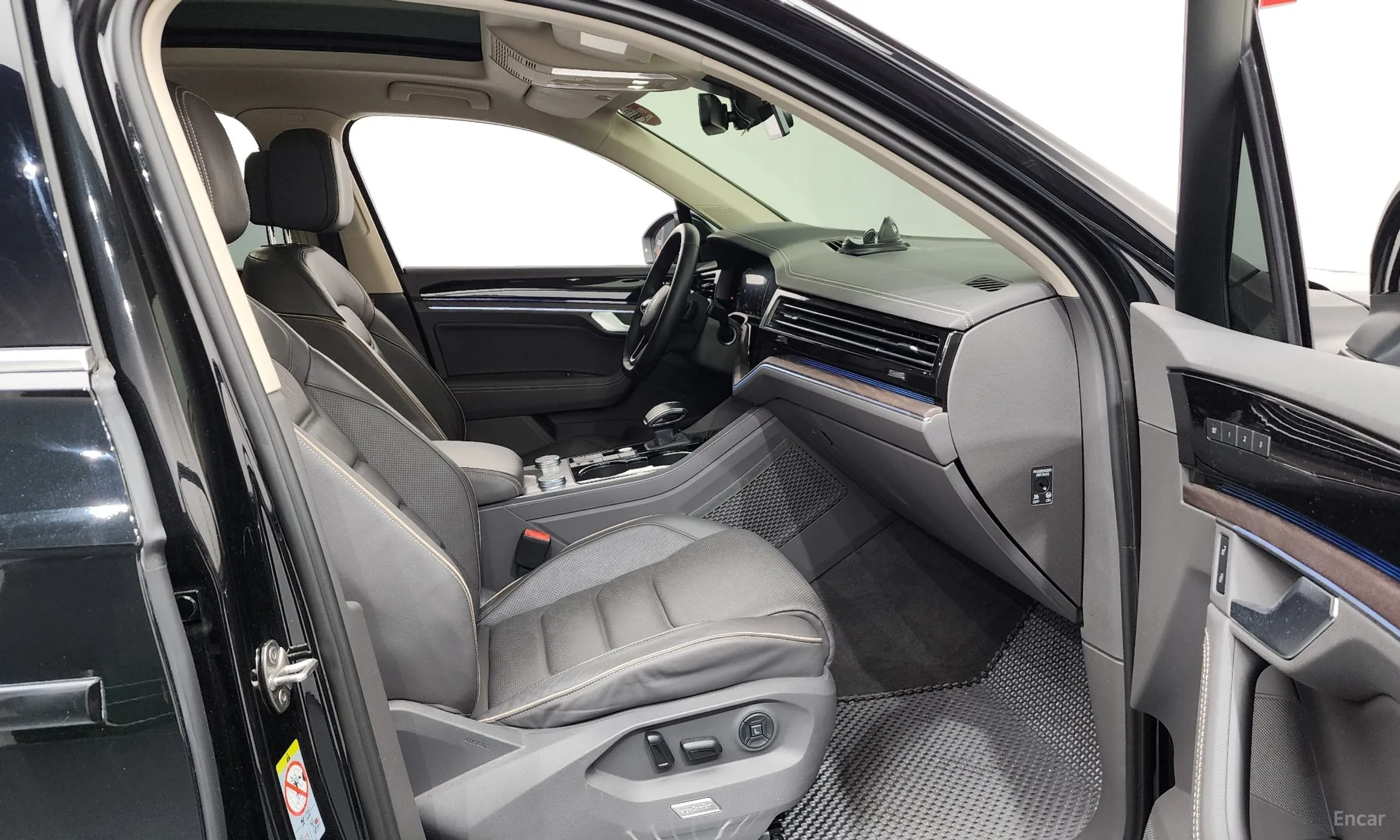 Volkswagen Touareg 3rd Generation превью 11
