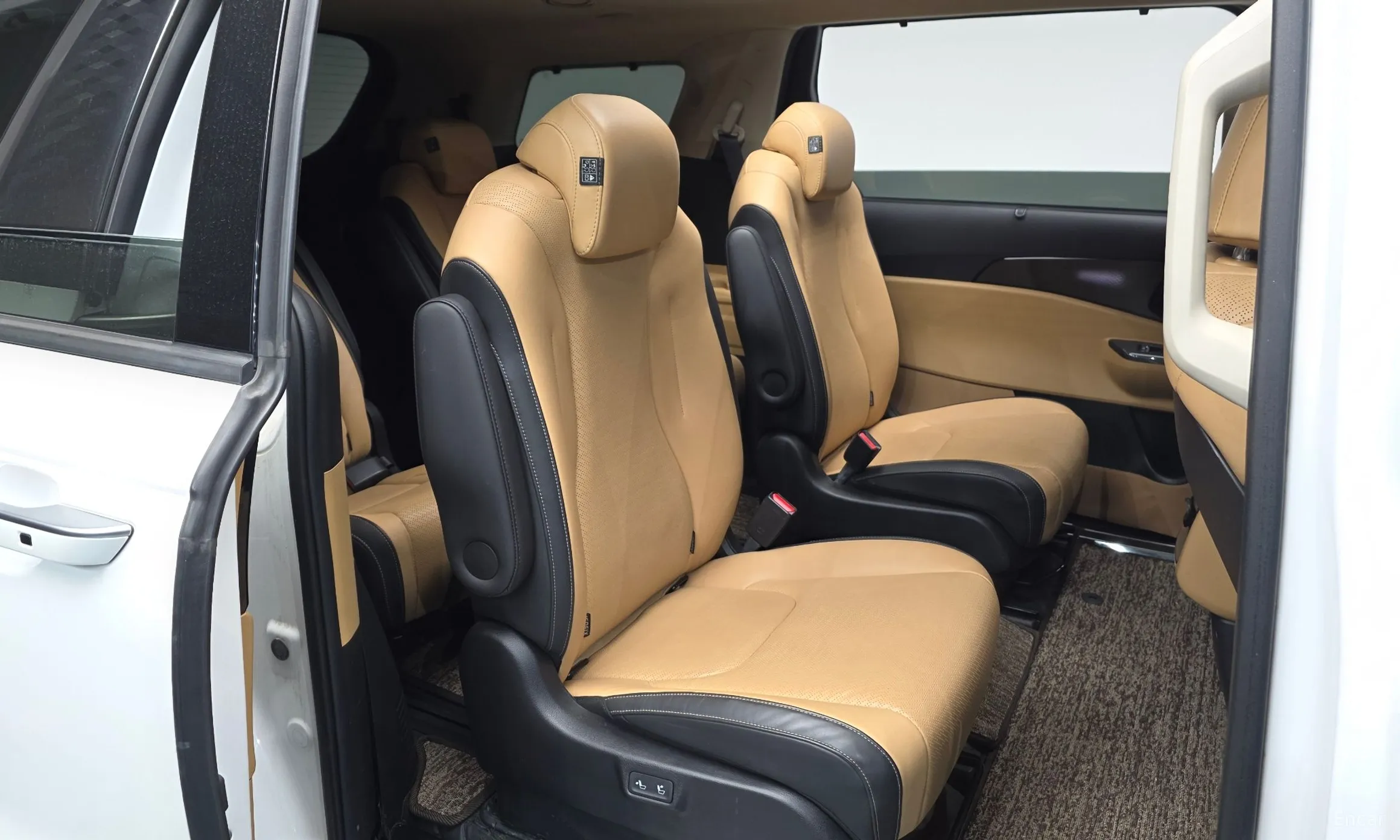 Kia Carnival Gen 4 превью 11