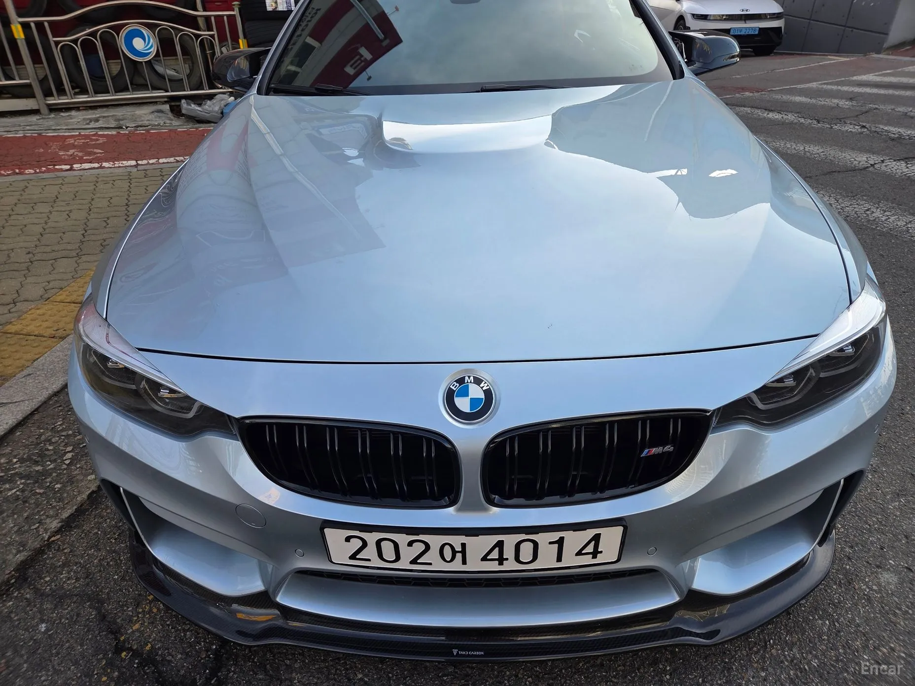 BMW M4 (F82) превью 6