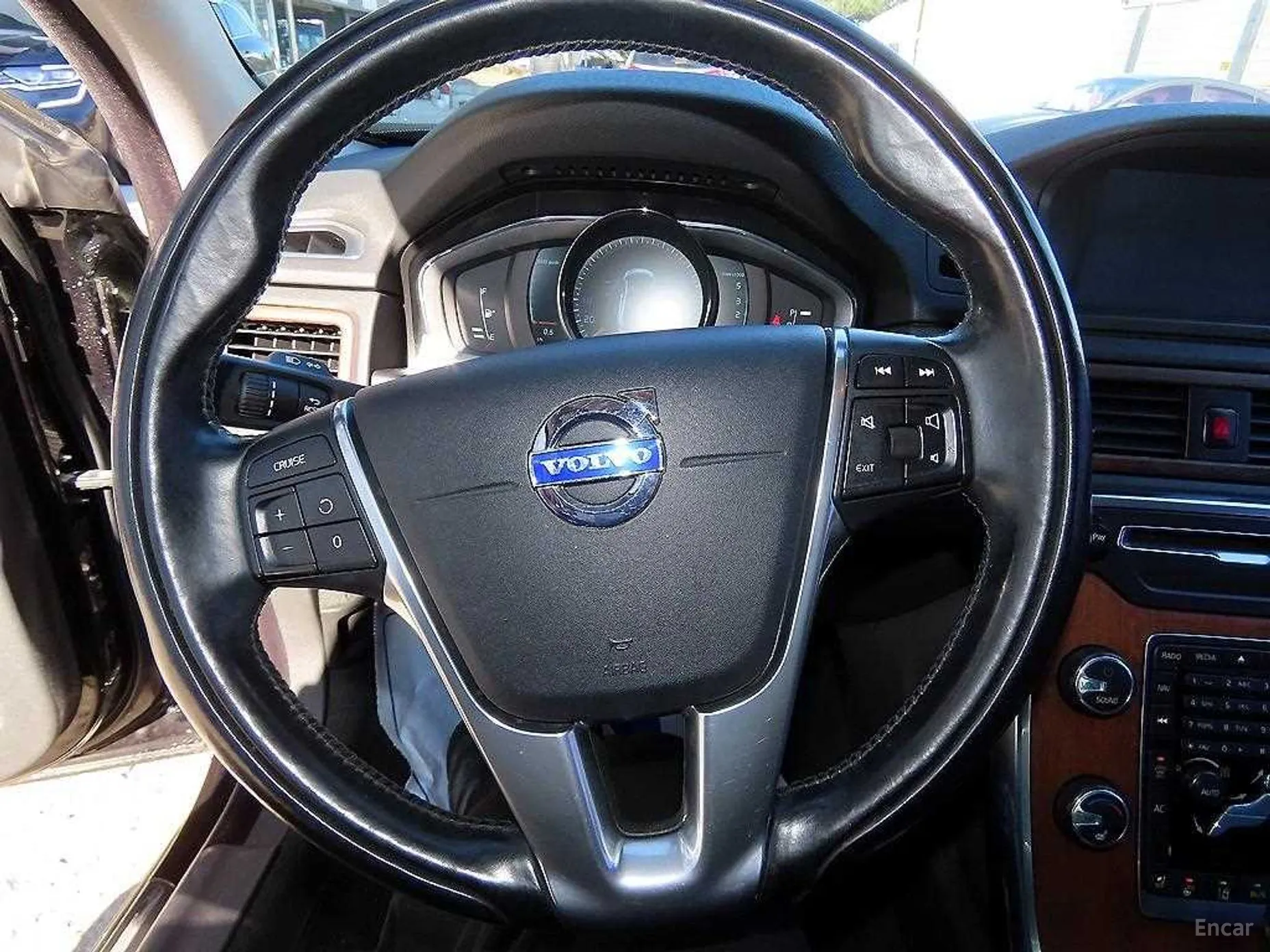 Volvo S80 превью 8