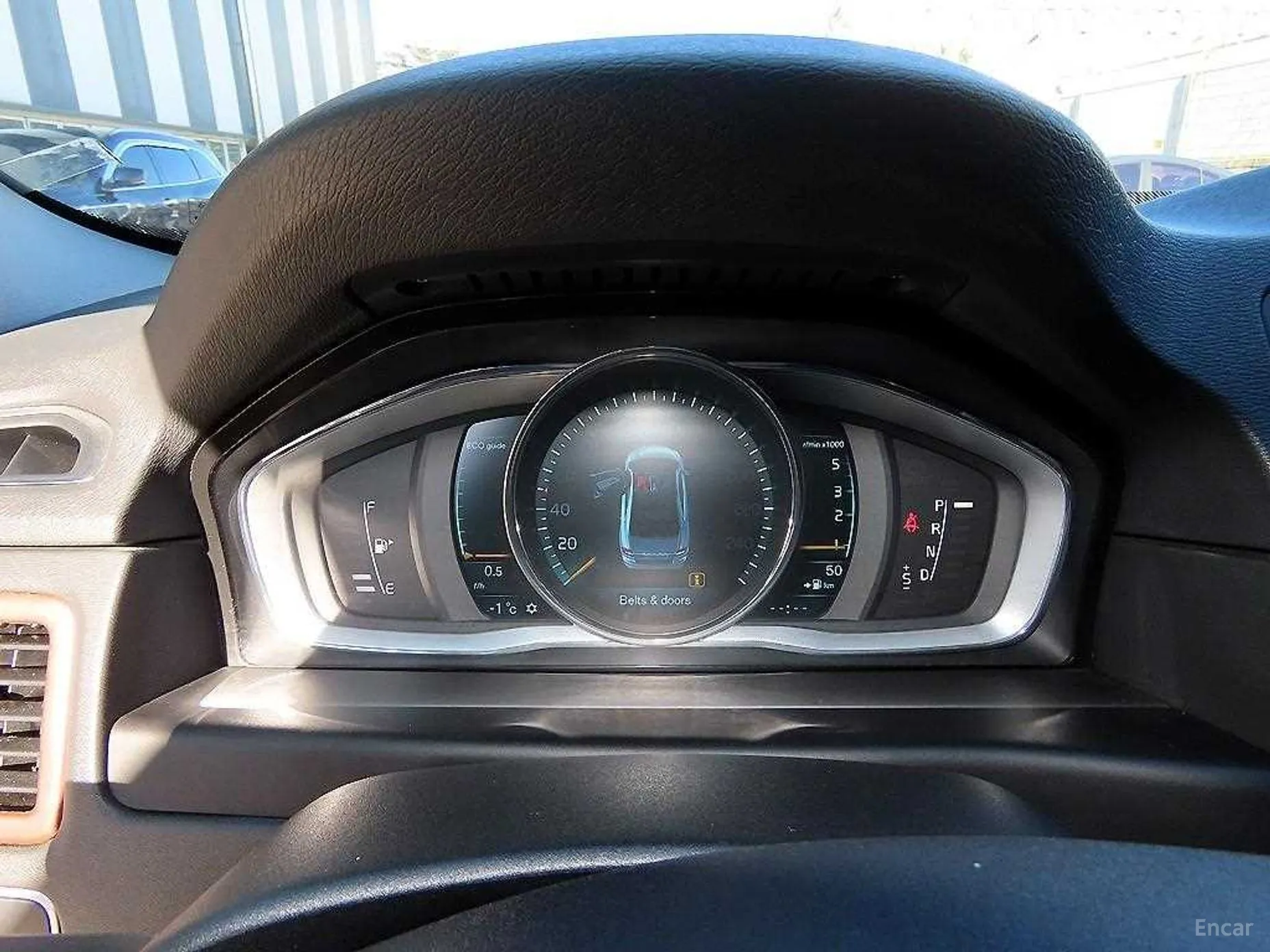 Volvo S80 превью 9