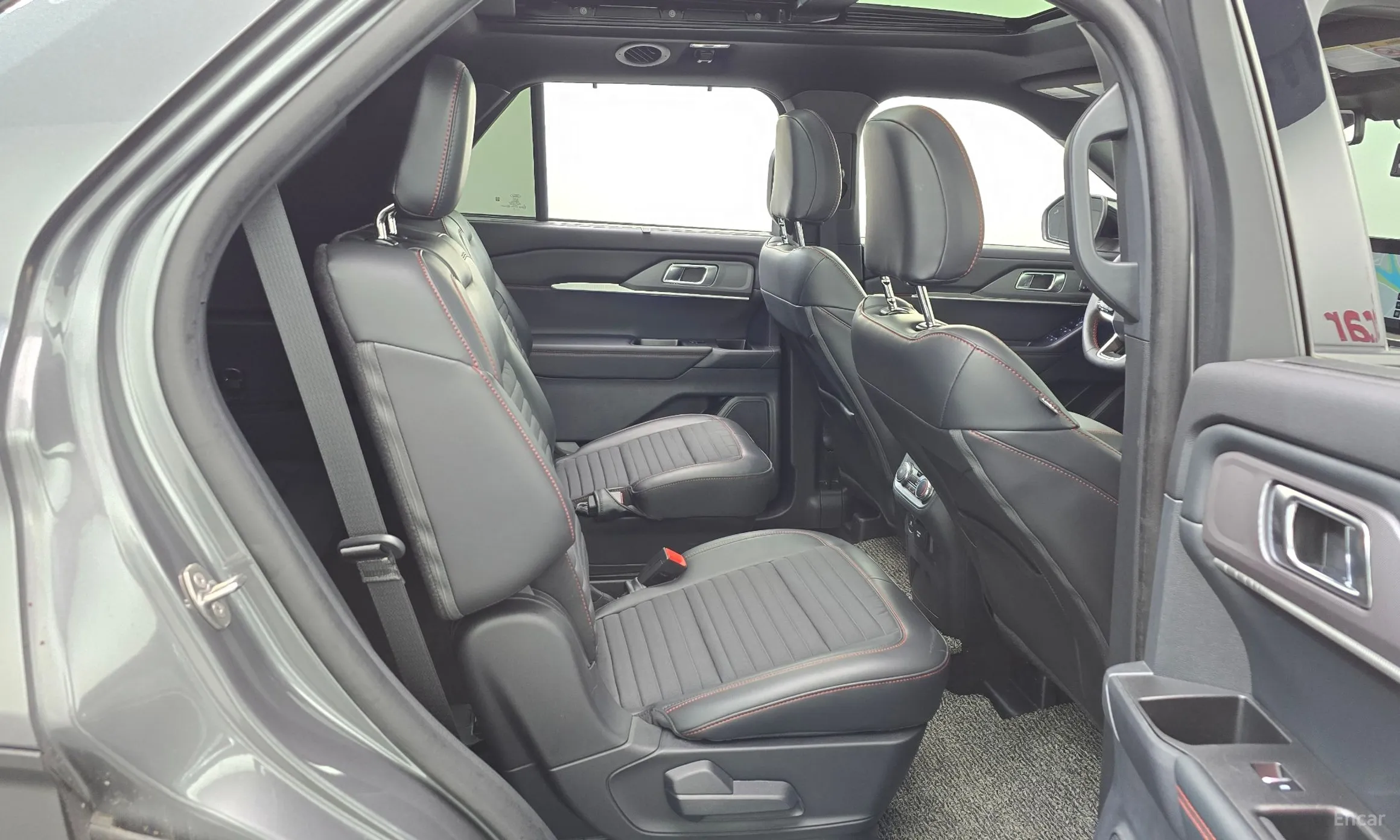 Ford Explorer 6th Generation превью 12