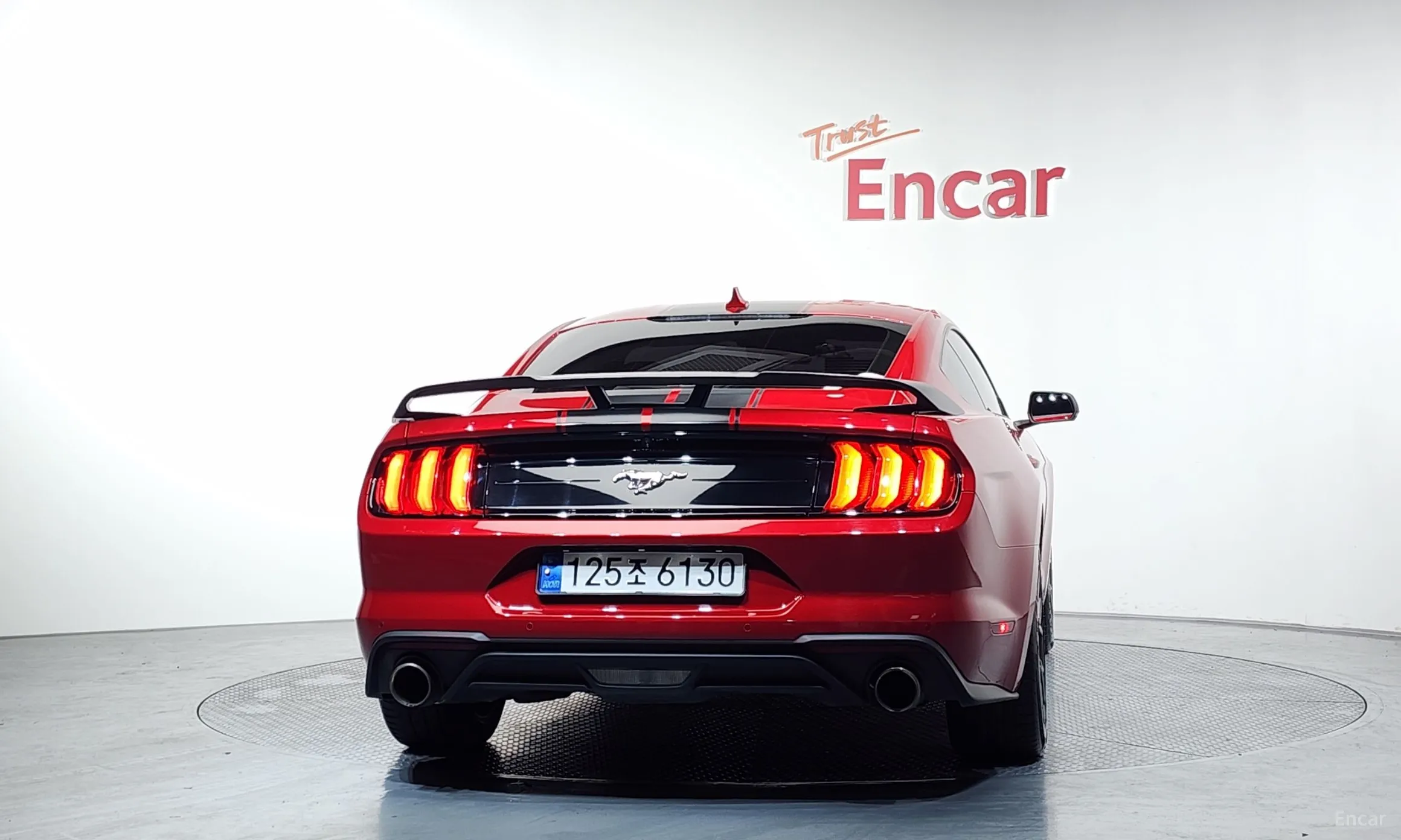 Ford Mustang превью 4